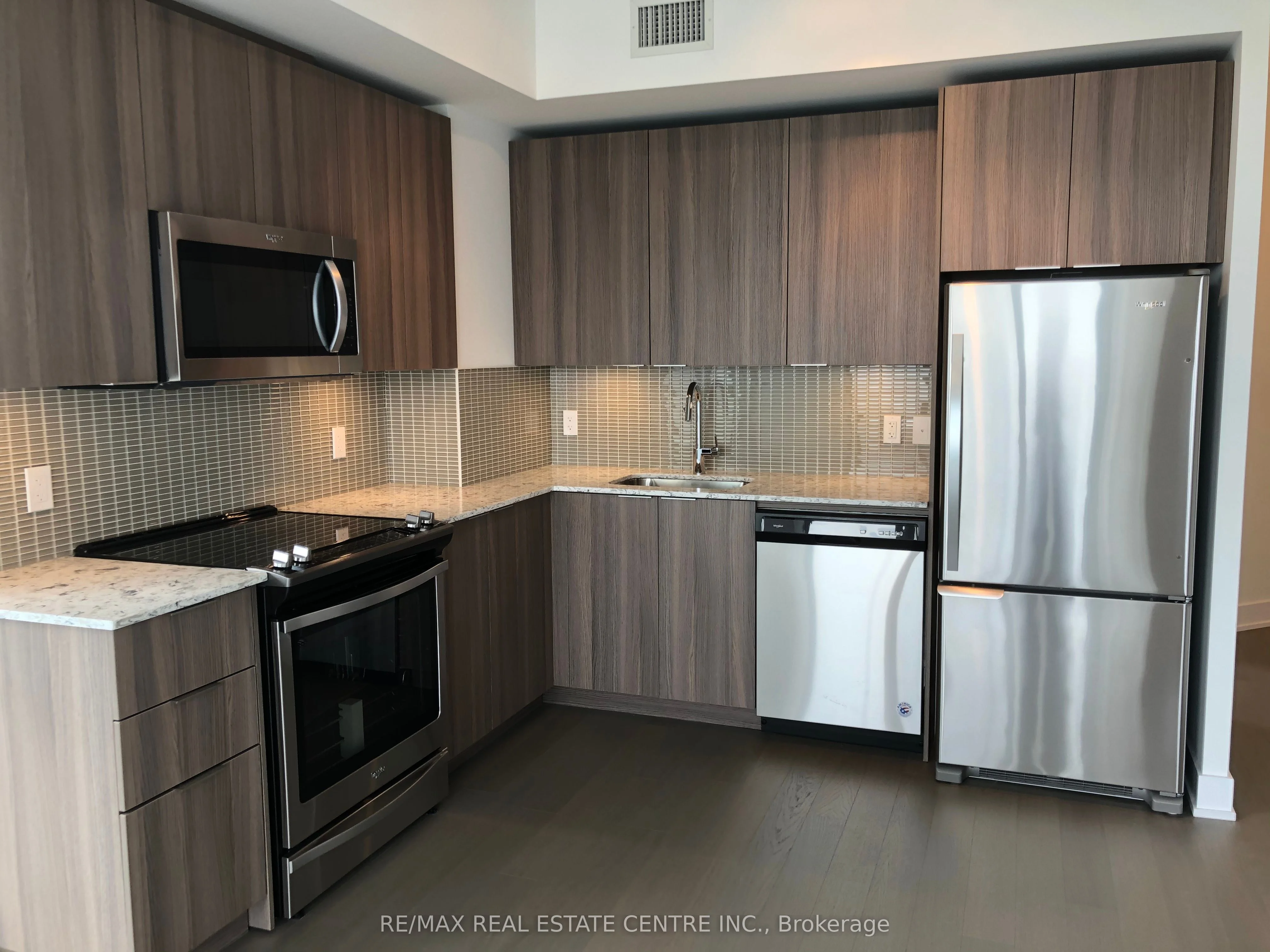 20 SHORE BREEZE Drive 3102, Toronto W06, ON M8V 0C7