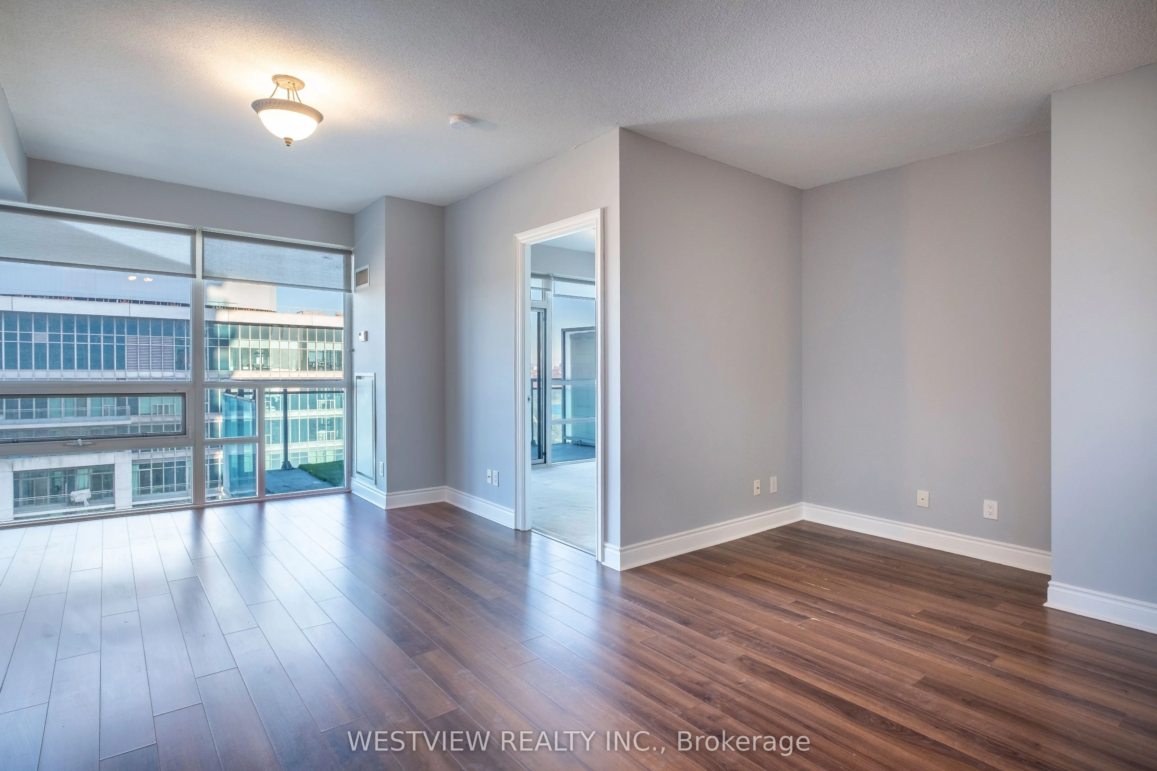 16 Brookers Lane 2506, Toronto W06, ON M8V 0A5