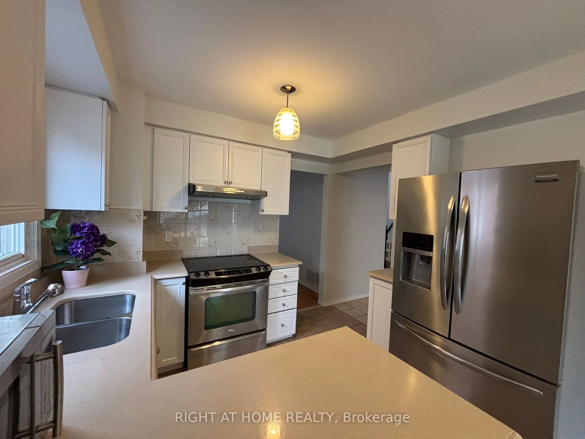 109 Clansman Trail, Mississauga, ON L4Z 3H4