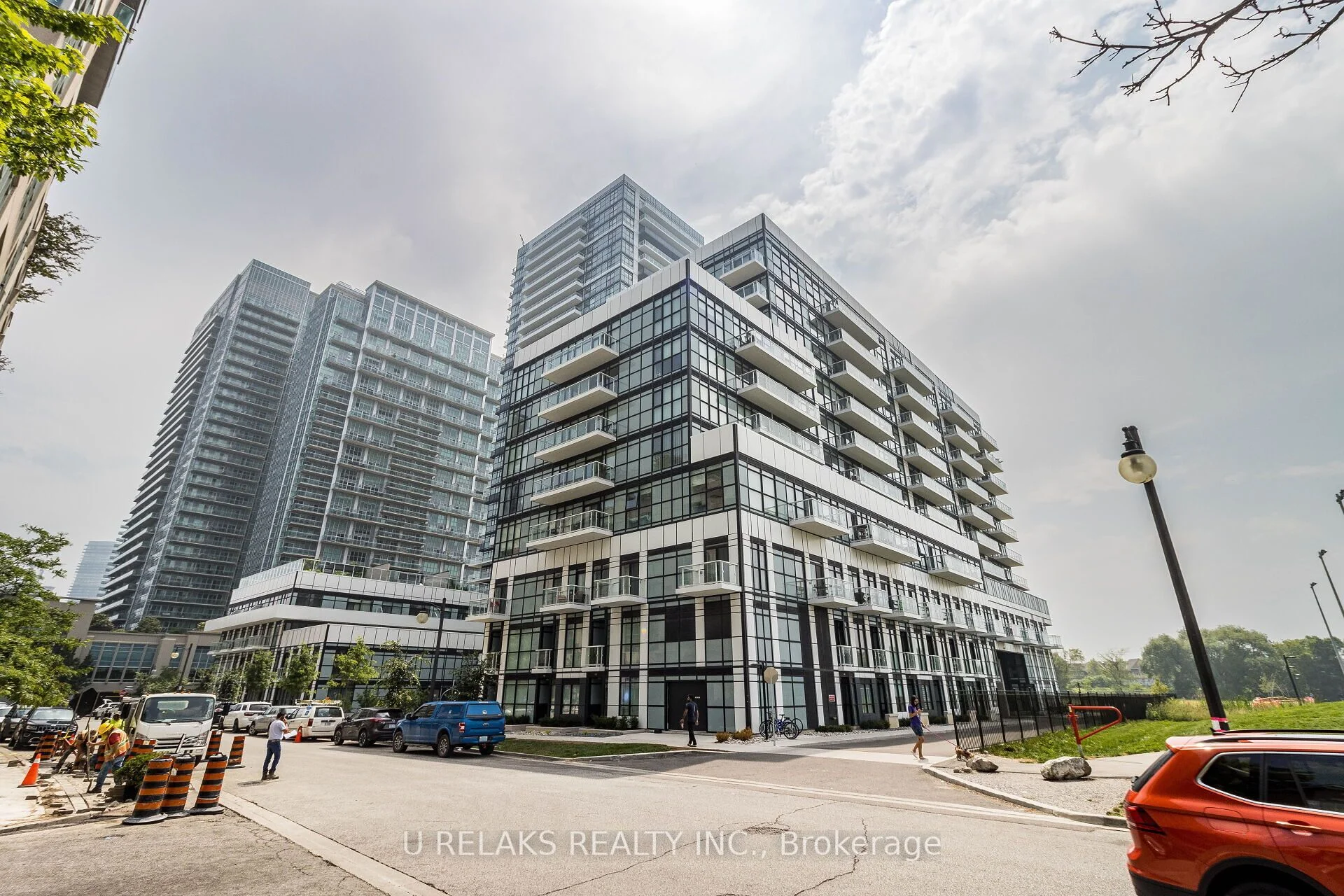 251 Manitoba Street 1115, Toronto W06, On M8y 4g9