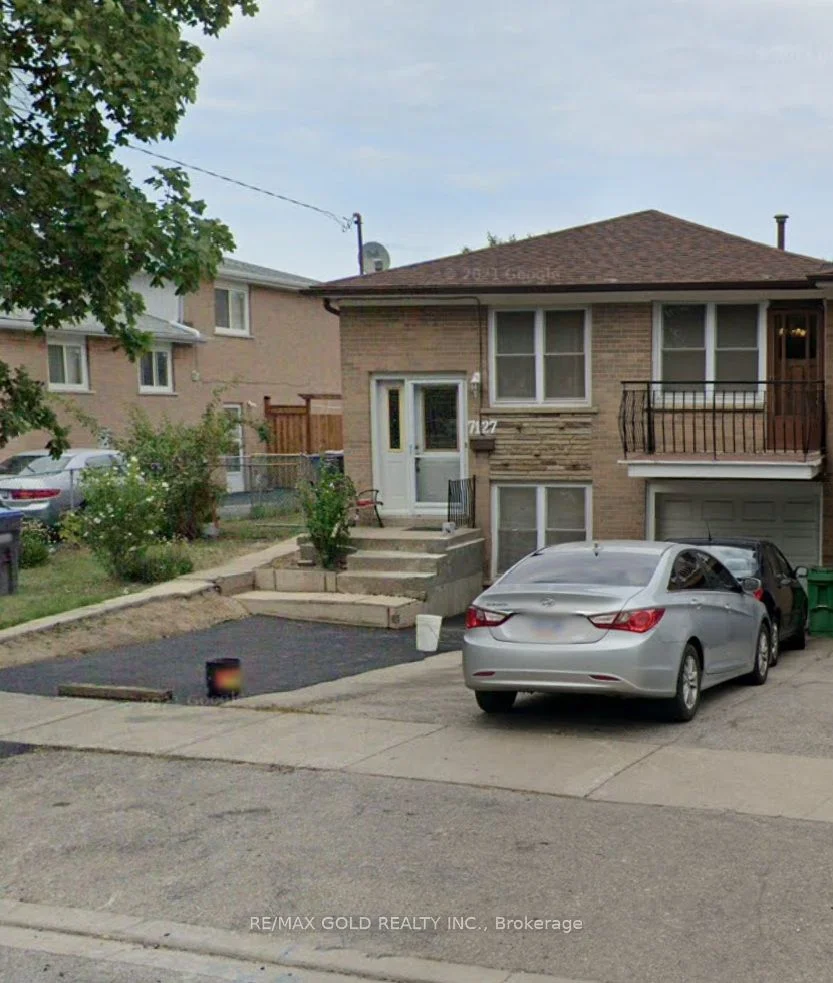 7127 Darcel Avenue, Mississauga, On L4t 2x1
