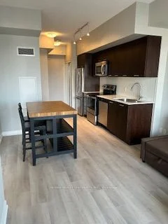 2200 Lakeshore Avenue W 3306, Toronto W06, ON M8V 1A4