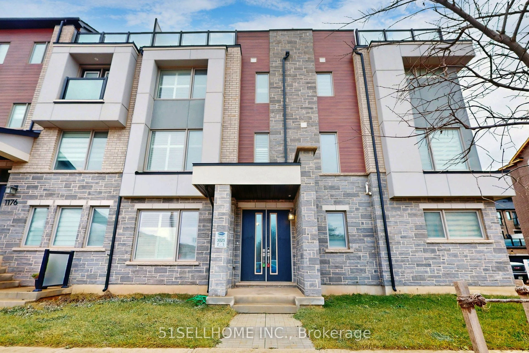 Att/Row/Townhouse in Oakville