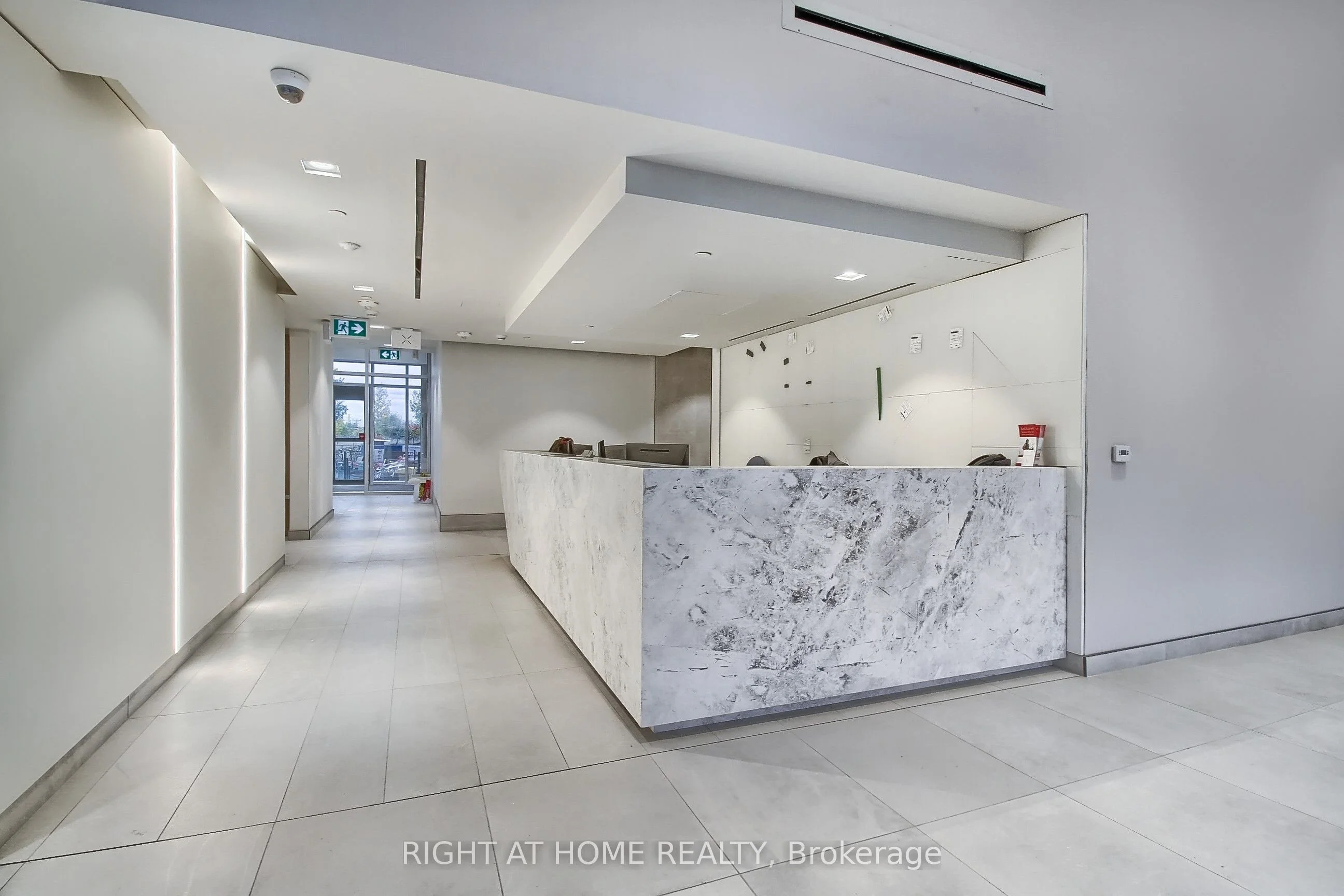 36 zorra Street 3006, Toronto W08, ON M8Z 4Z7