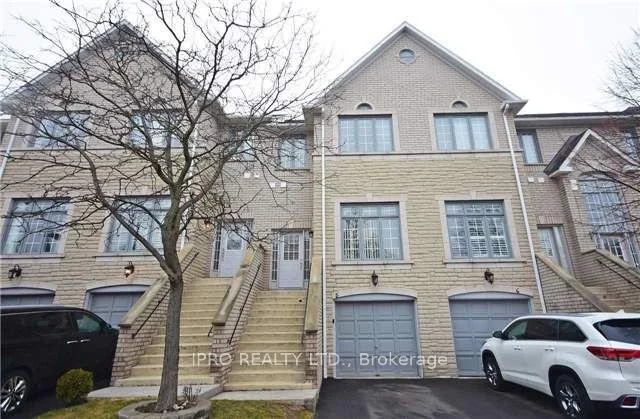 Condo Townhouse in Mississauga