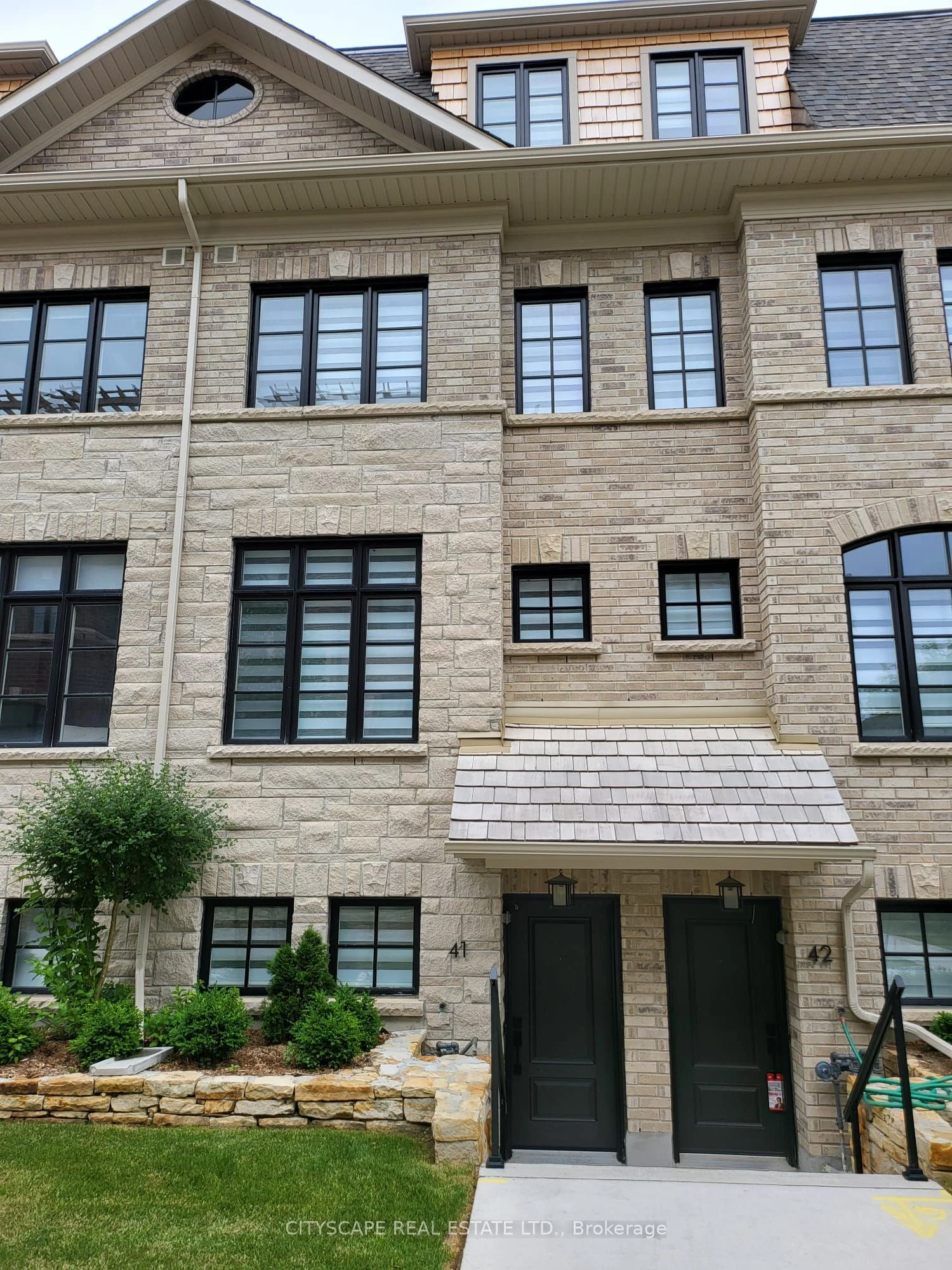 Condo Townhouse in Mississauga
