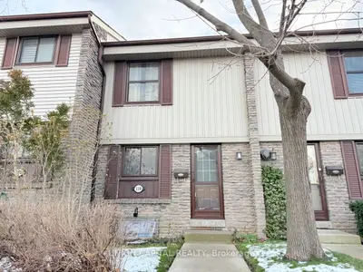 Condo Townhouse in Mississauga