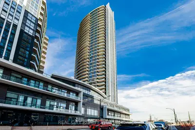 35 Watergarden Drive 3313, Mississauga, On L5r 0g8