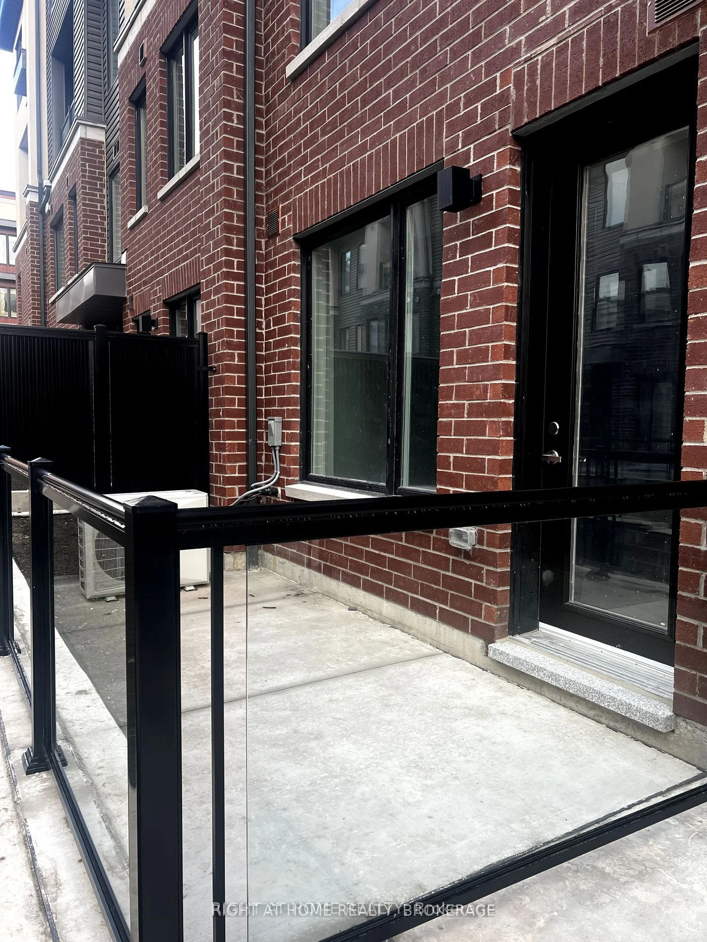 Condo Townhouse in Mississauga