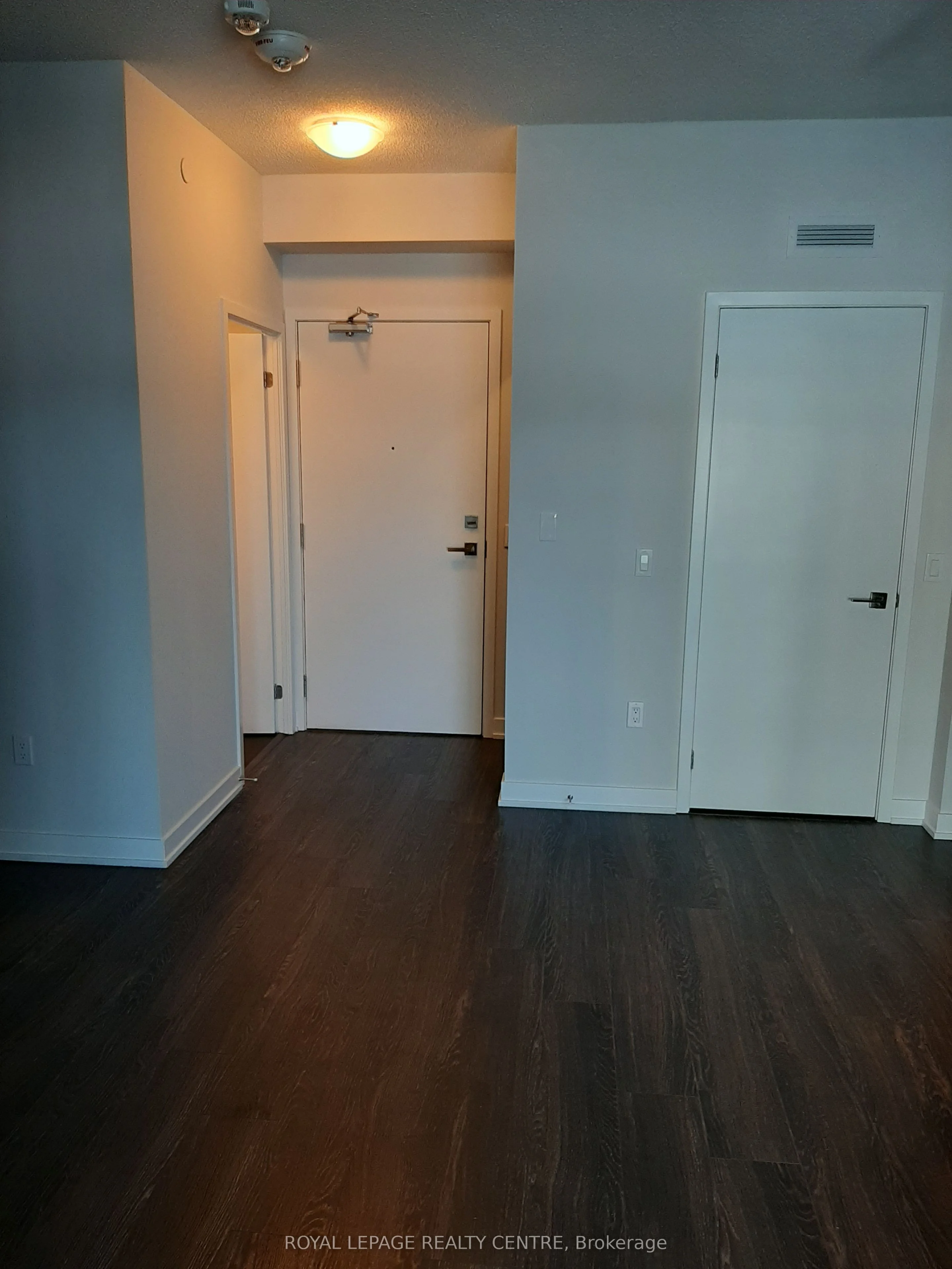4055 Parkside Village Drive 914, Mississauga, On L5b 0k8