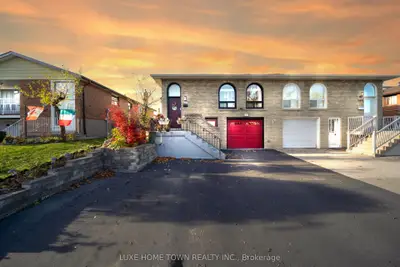 Semi-Detached in Mississauga