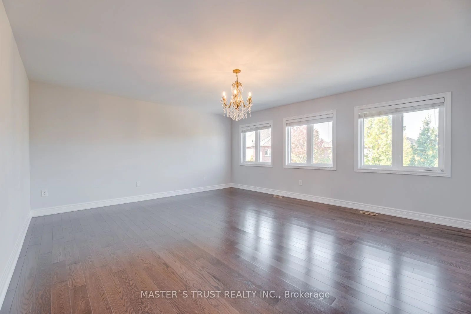 313 Admiral Drive, Oakville, ON L6L 0C2