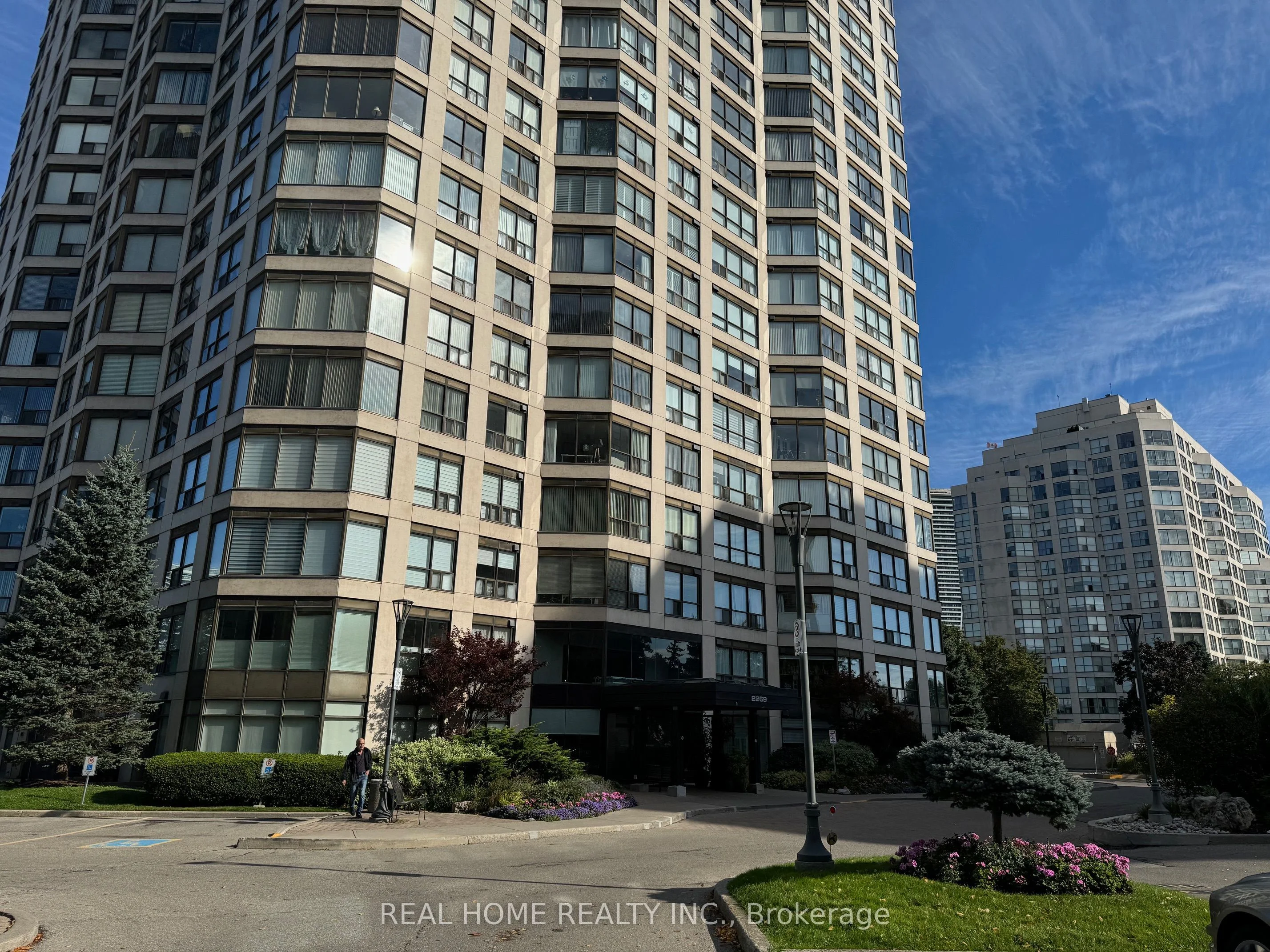 Condo Apartment in Toronto
