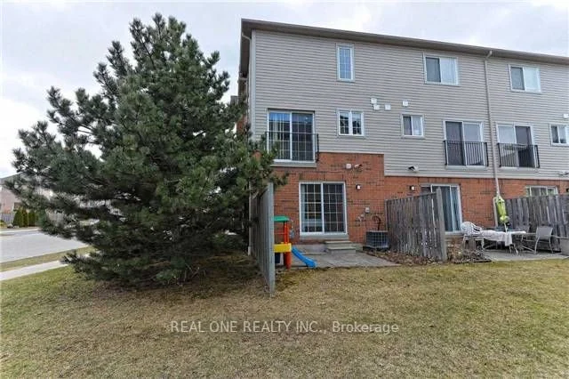 Condo Townhouse in Mississauga