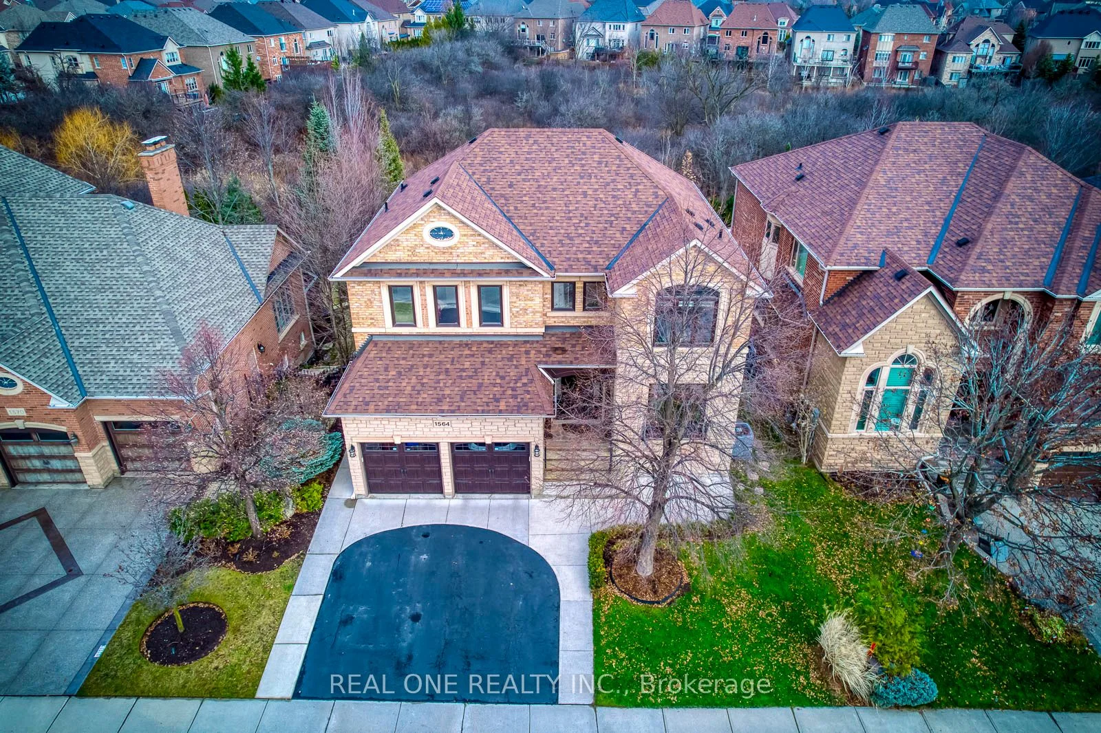 Detached in Oakville
