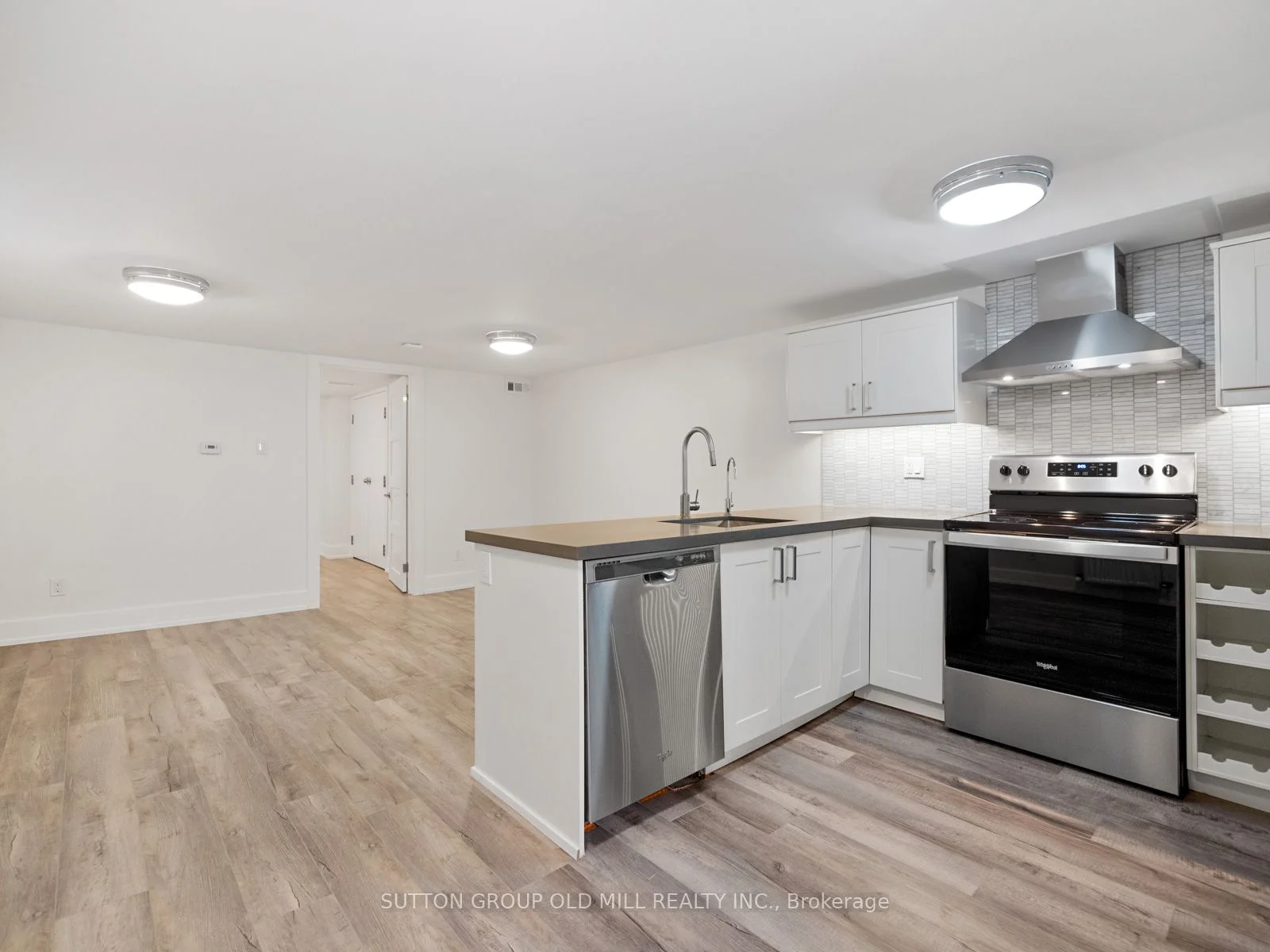 40 Fern Avenue Lower, Toronto W01, ON M6R 1K1