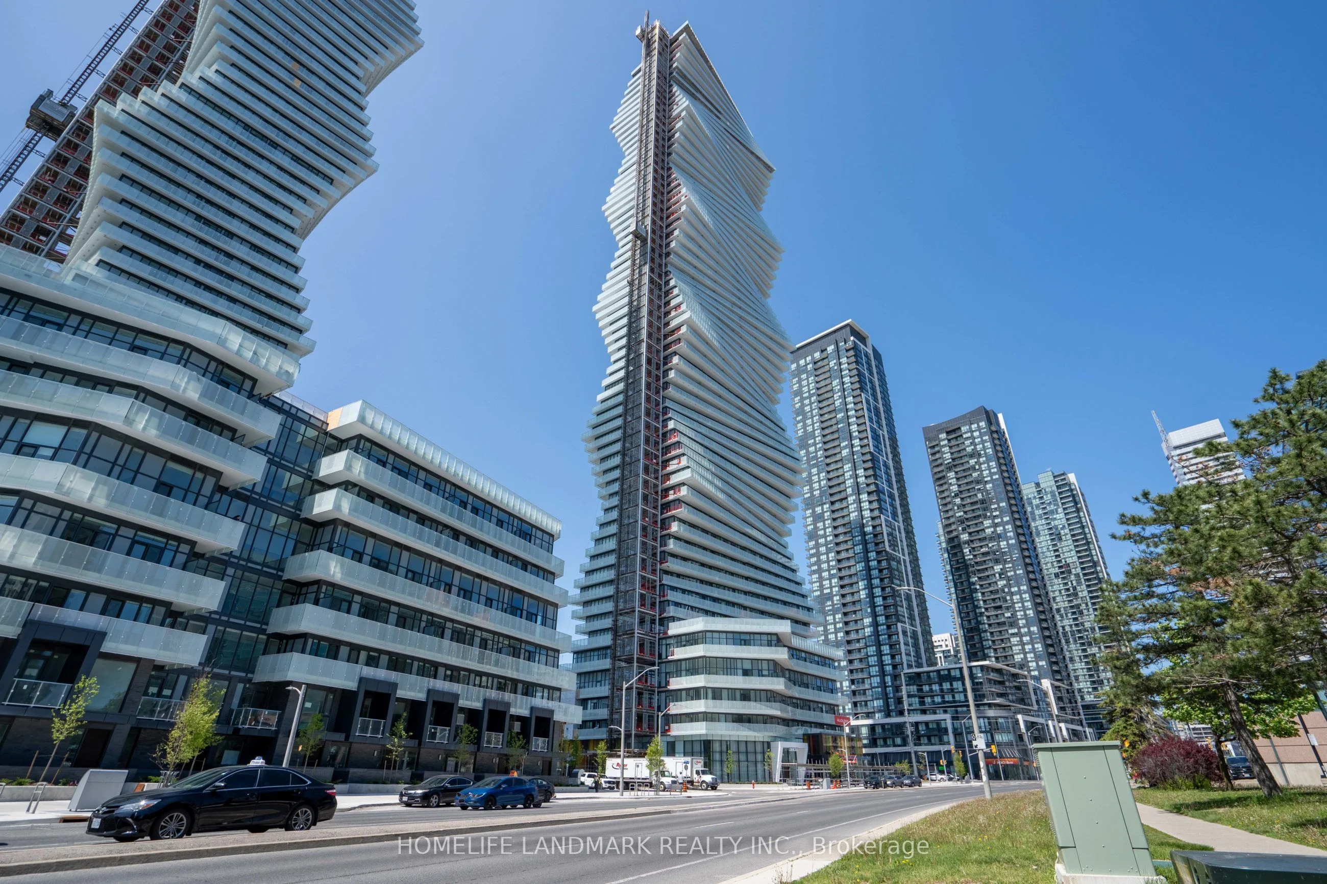 3900 Confederation Parkway 3607, Mississauga, On L5b 0m3