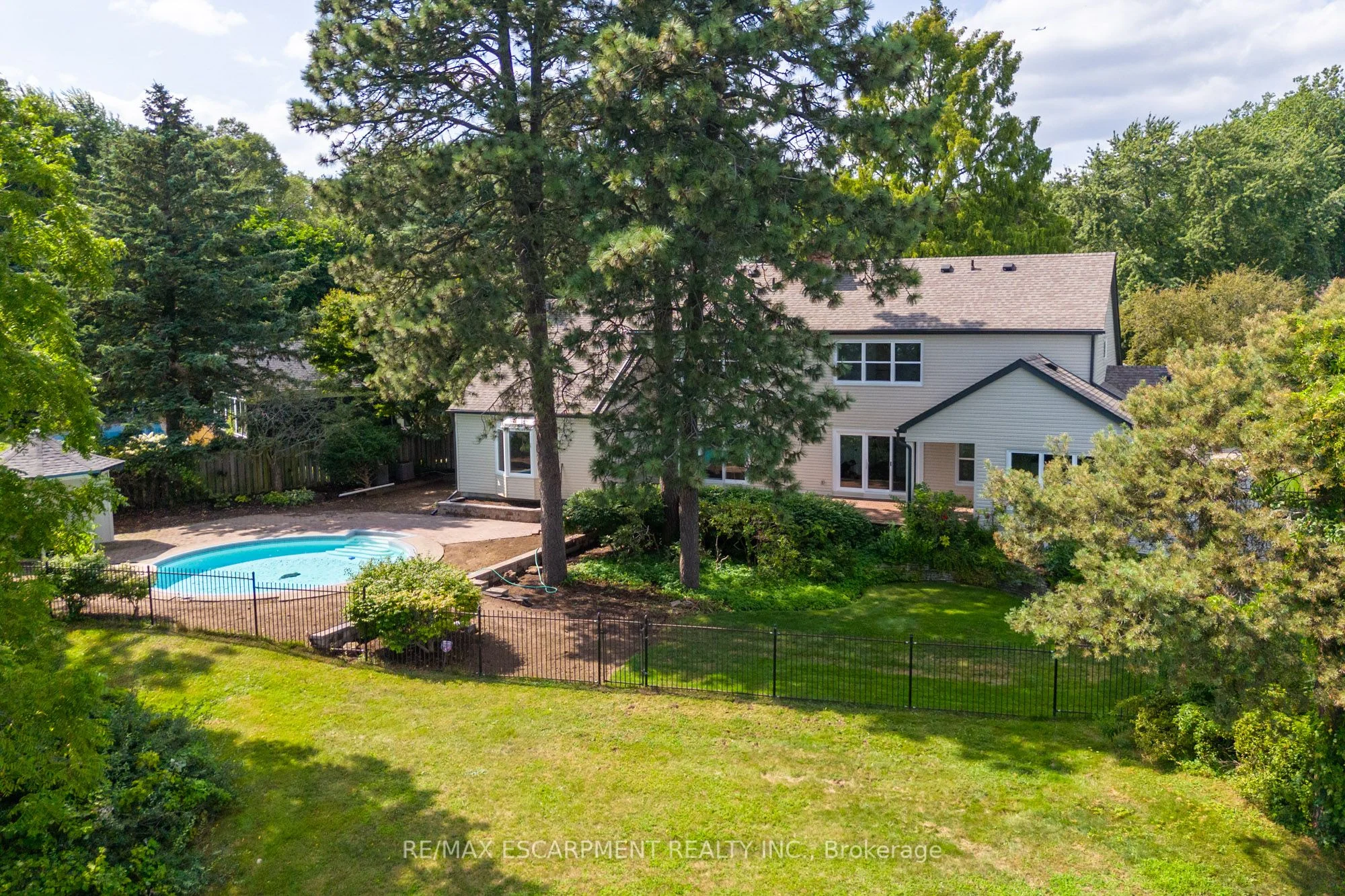 2352 Carrington Place, Oakville, ON L6J 5P4