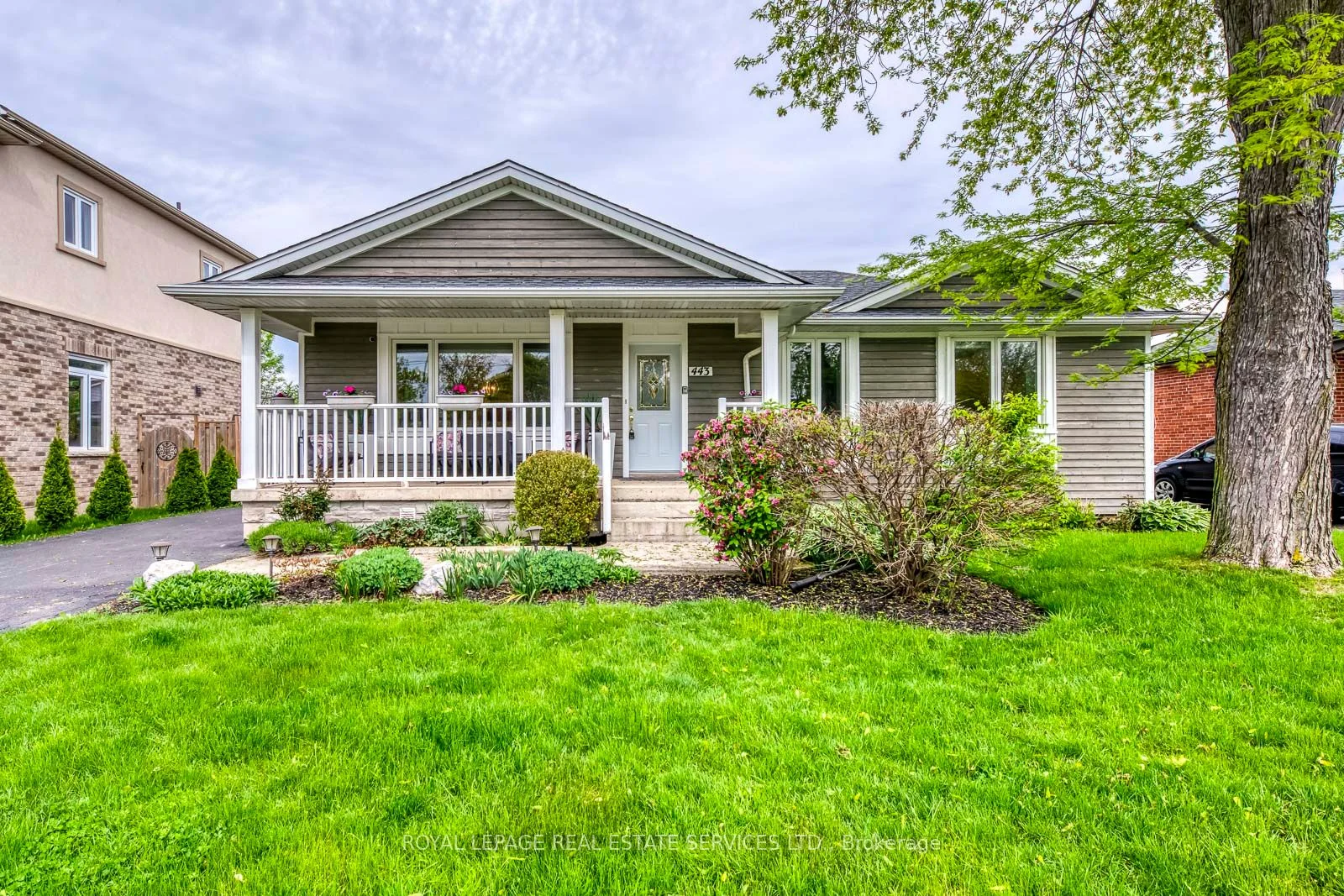 Detached in Oakville
