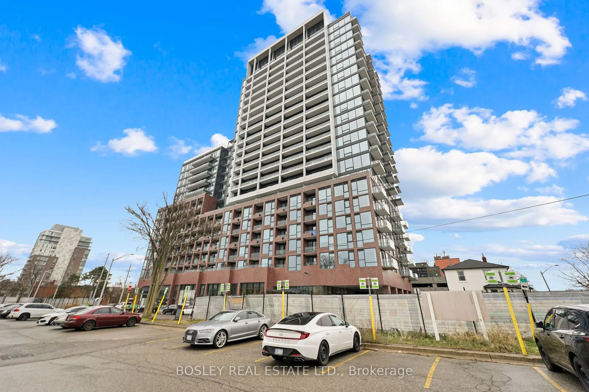 28 Ann Street 706, Mississauga, On L5g 0e1