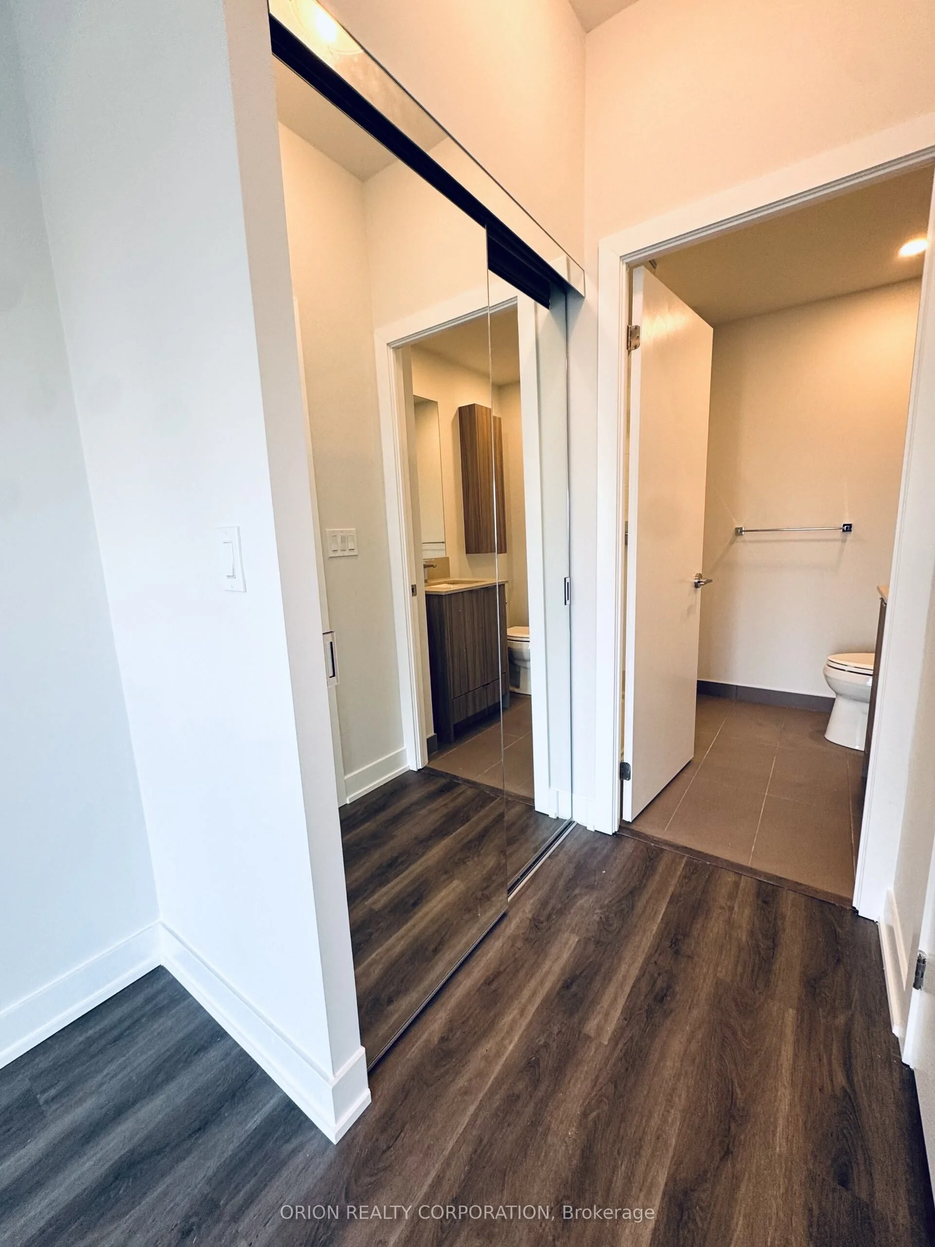 4130 Parkside Village Drive 3706, Mississauga, ON L5B 3M8