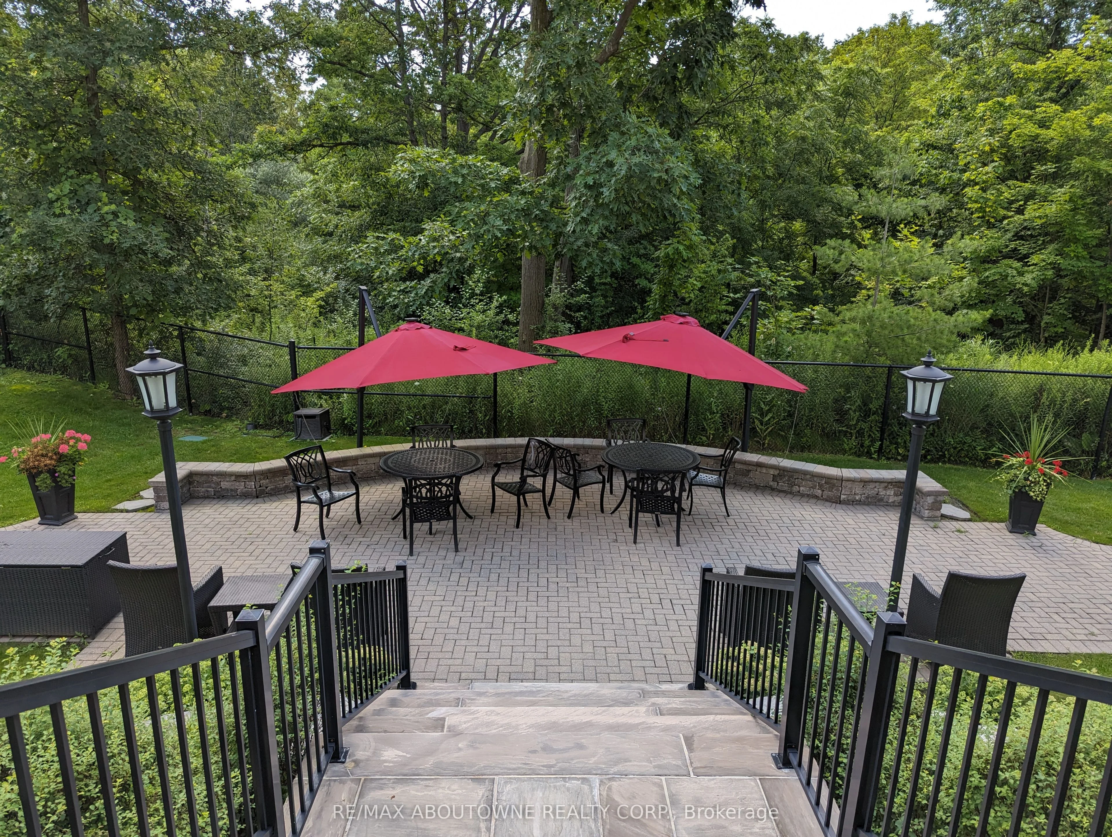 2300 UPPER MIDDLE Road W 332, Oakville, ON L6M 0T4