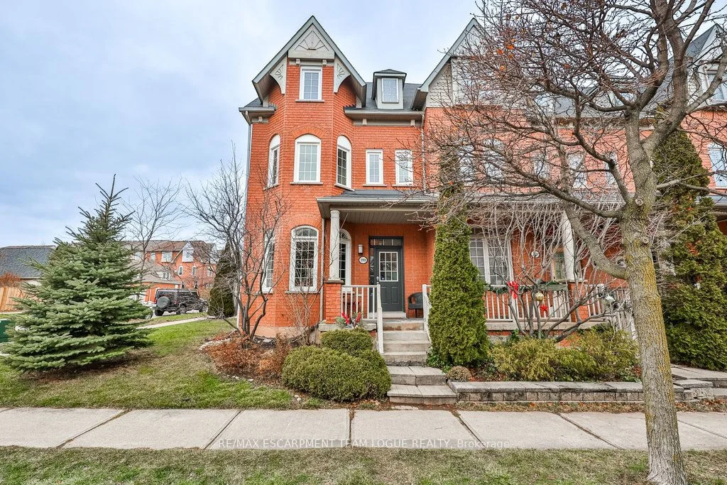 Att/Row/Townhouse in Oakville