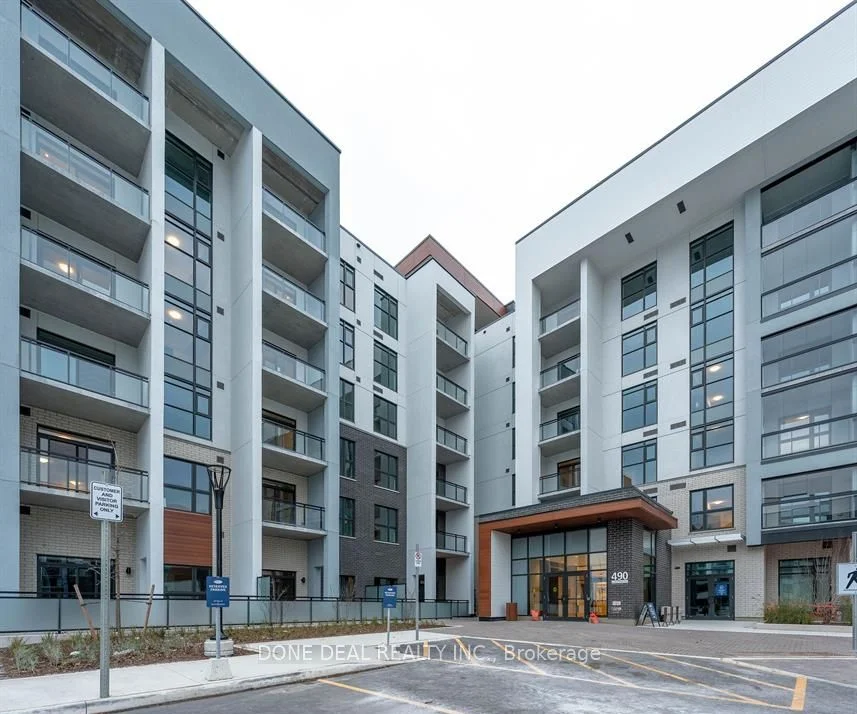 Condo Apartment in Milton