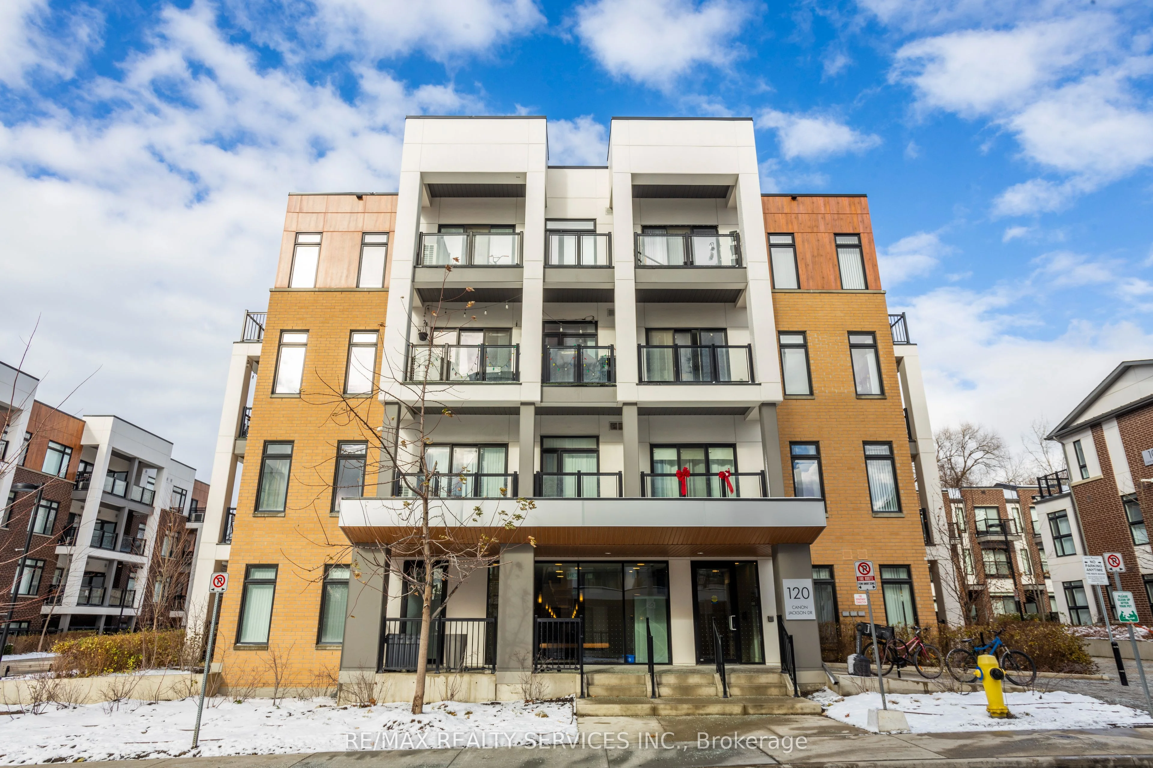 Condo Apartment in Toronto