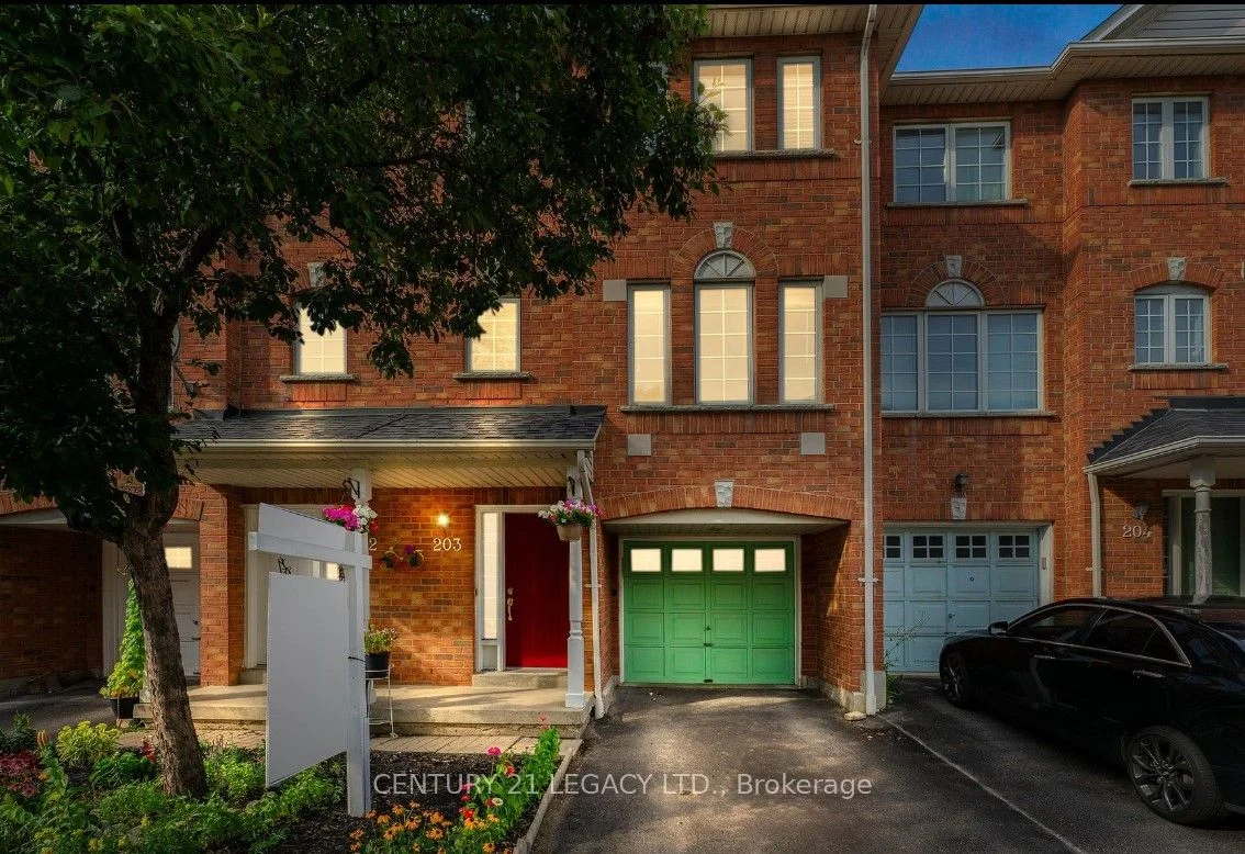 80 Acorn Place 203, Mississauga, On L4z 4e6