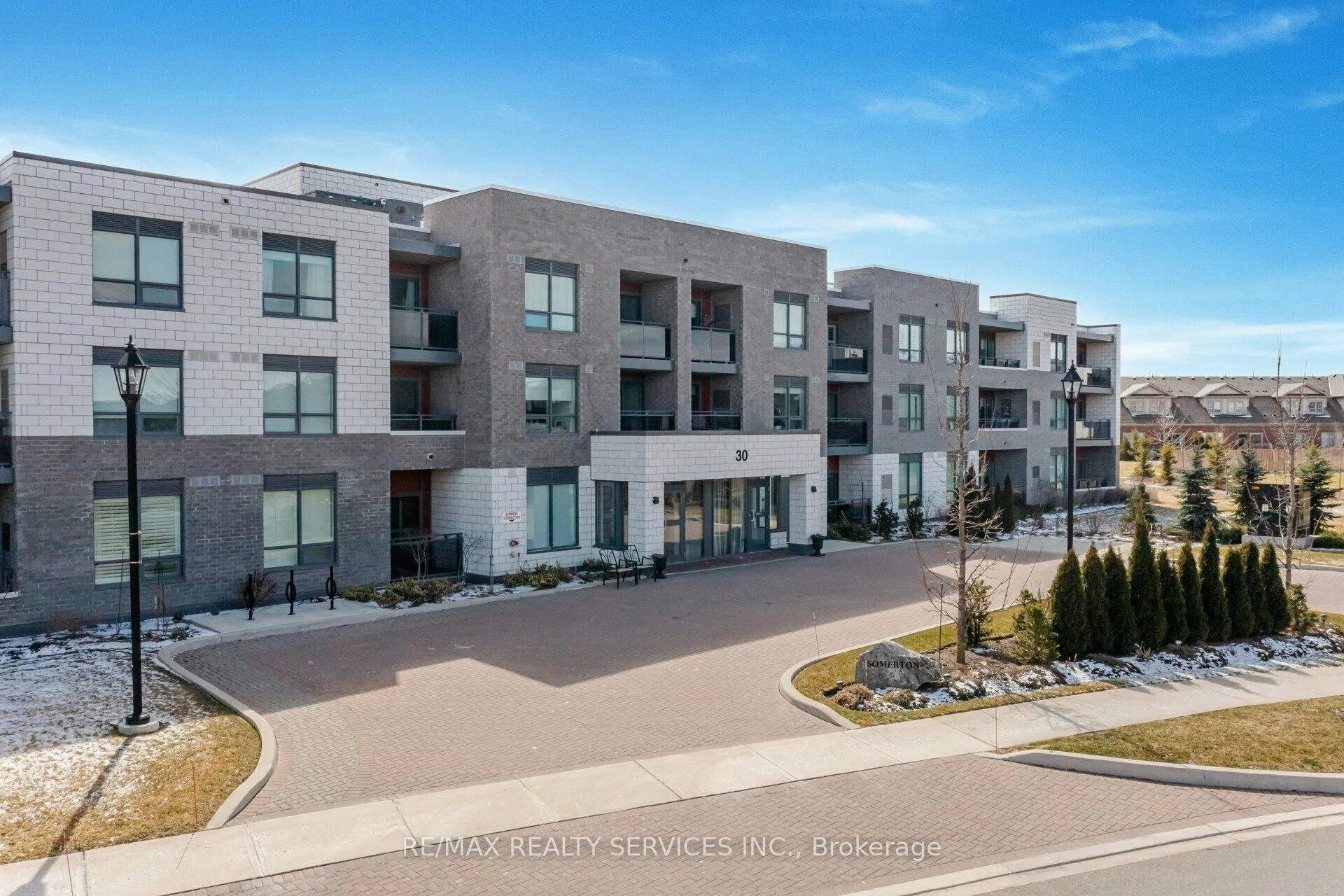 Condo Apartment in Brampton