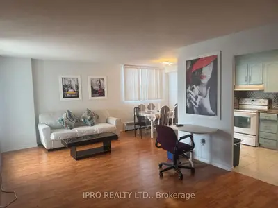 2345 Confederation Parkway 1203, Mississauga, On L5b 2h3