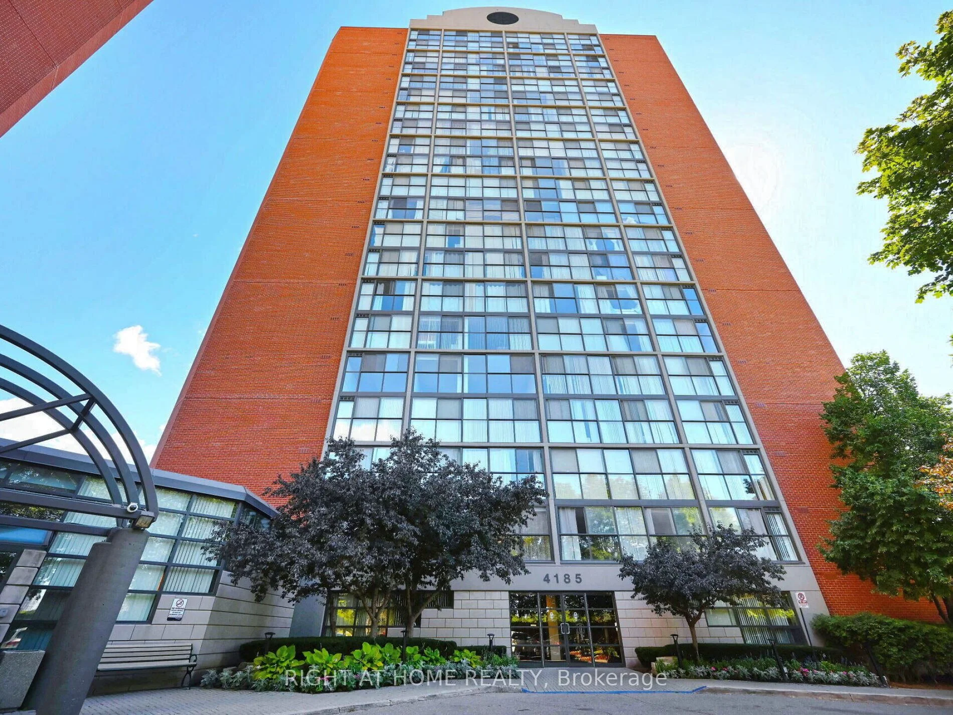 Condo Apartment in Mississauga
