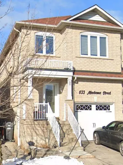 633 Madame Street, Mississauga, On L5w 1g6