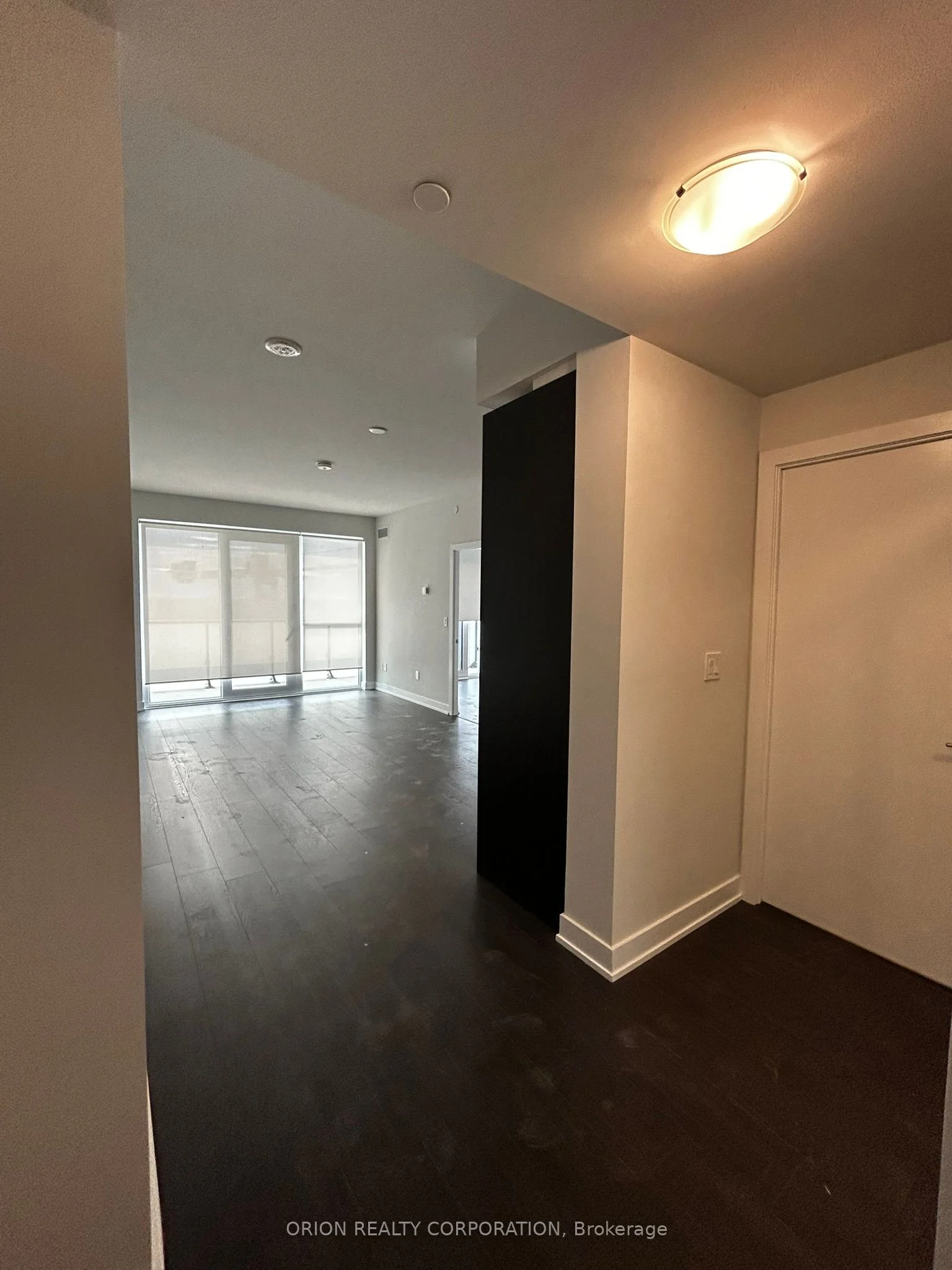 4130 Parkside Village Drive 1611, Mississauga, On L5b 3m8
