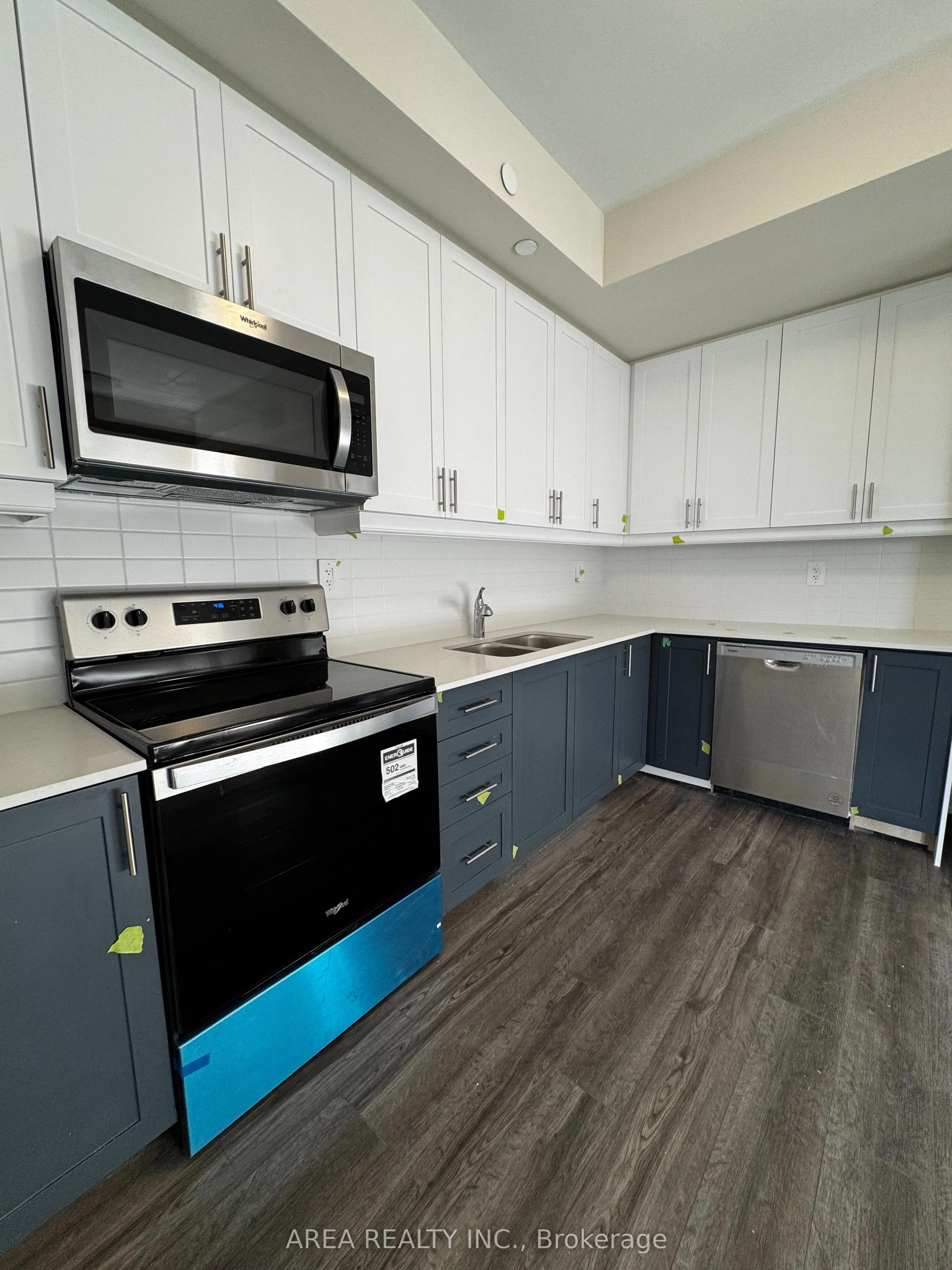 Condo Townhouse in Milton