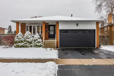 Detached in Burlington