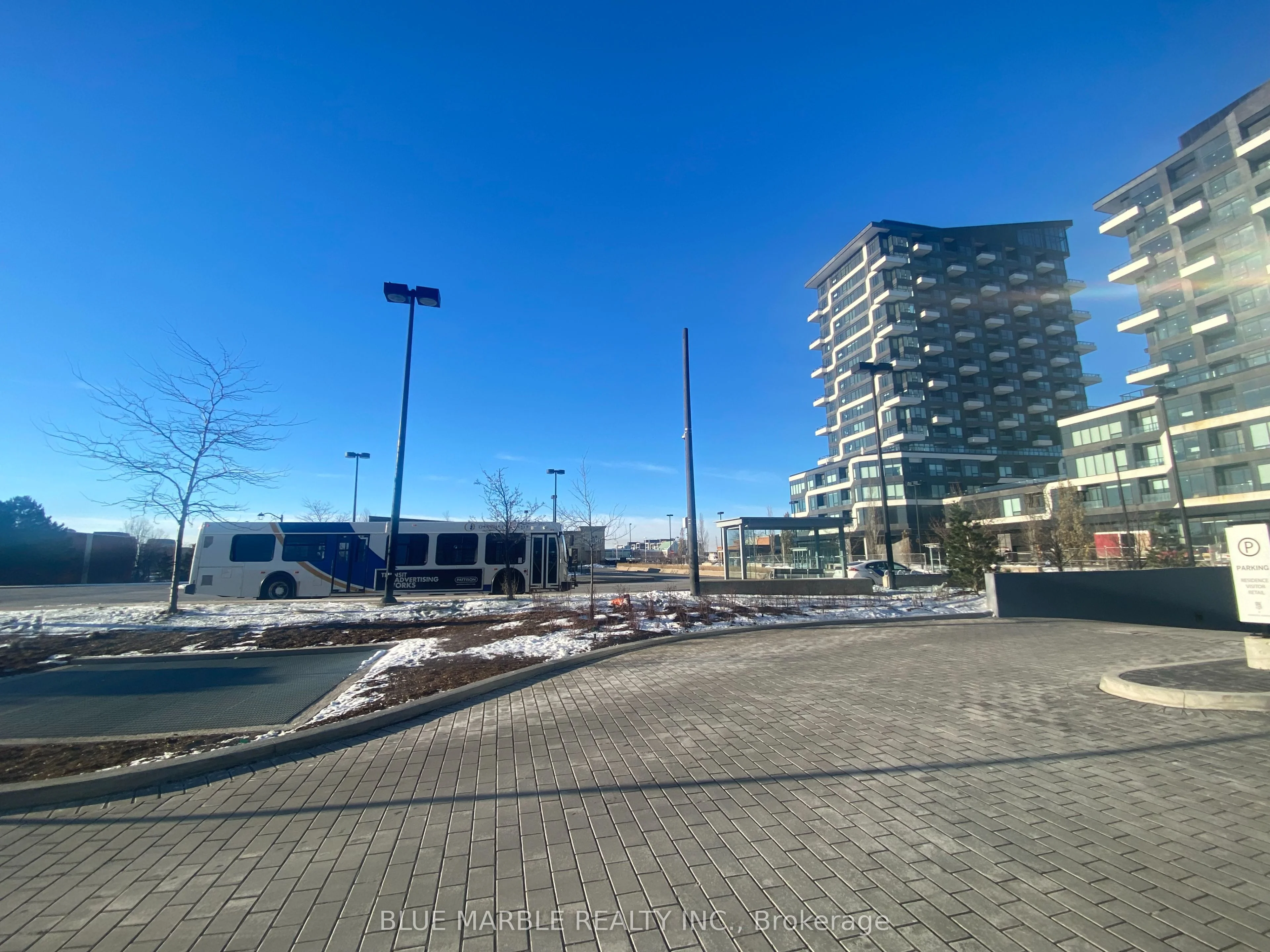 Condo Apartment in Oakville