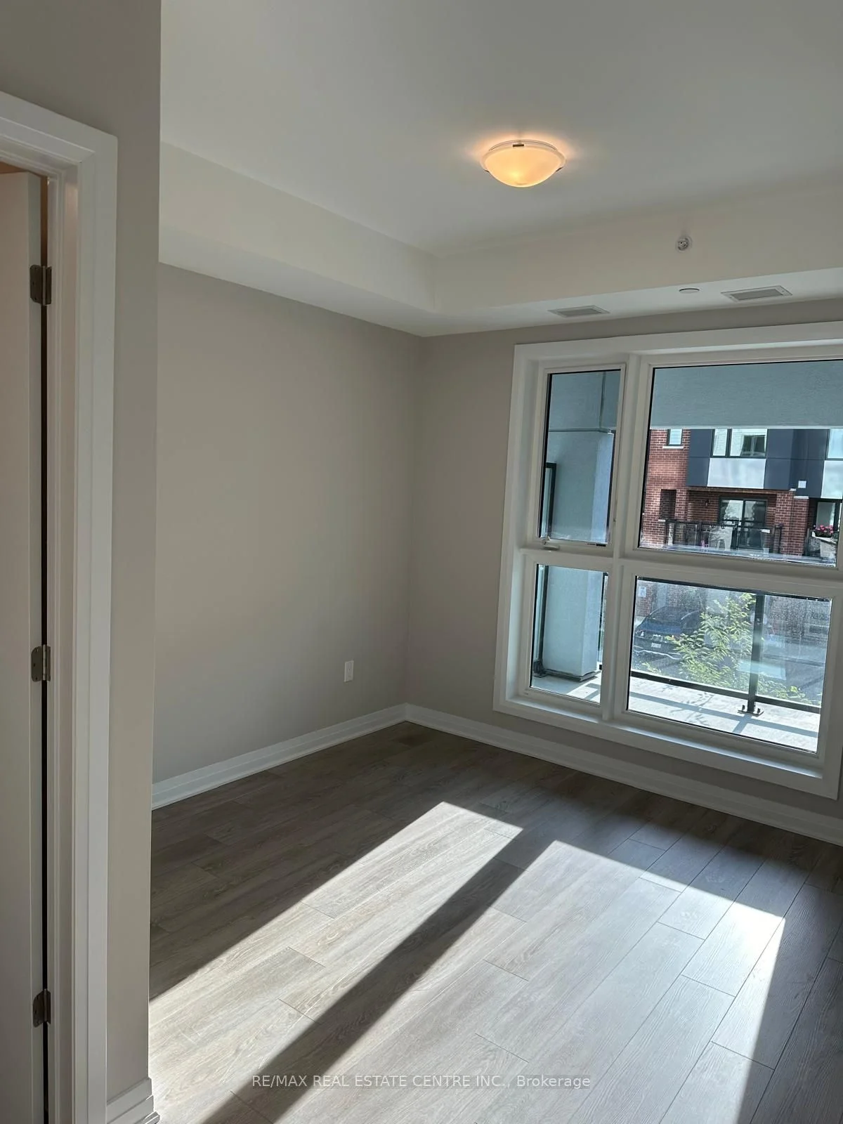Common Element Condo in Milton