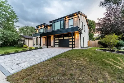 Detached in Burlington