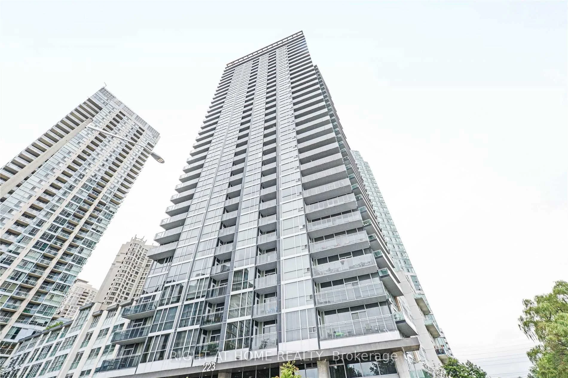 Condo Apartment in Mississauga