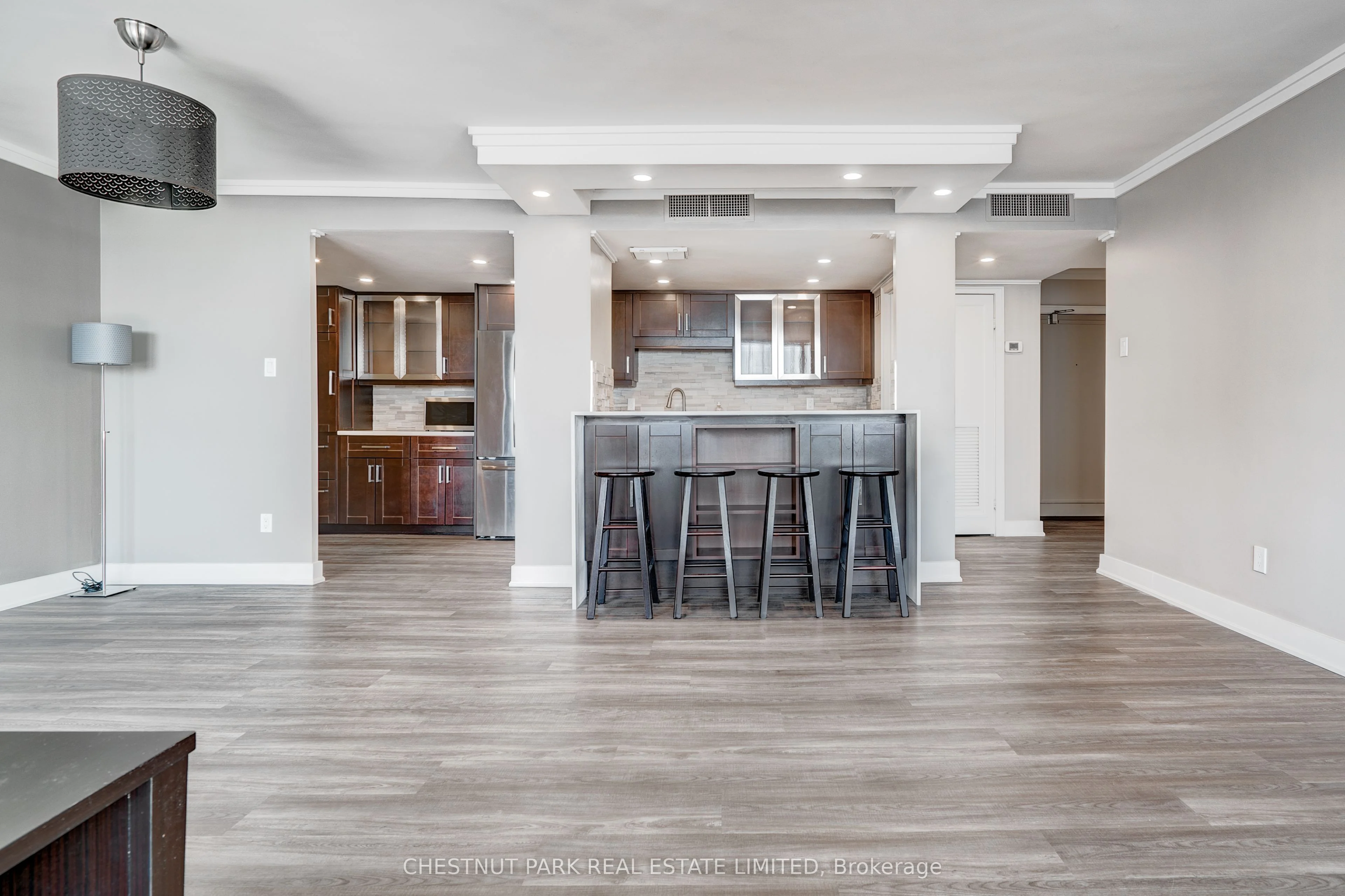 Condo Apartment in Mississauga