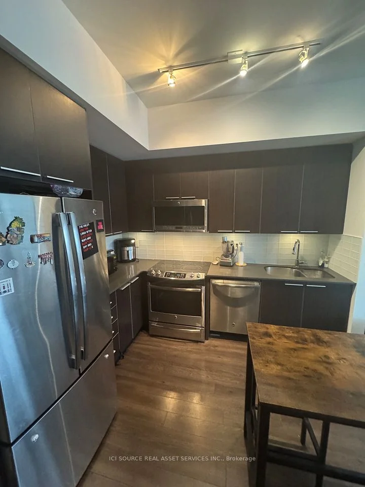 10 Parklawn Road 626, Toronto W06, ON M8V 3H8