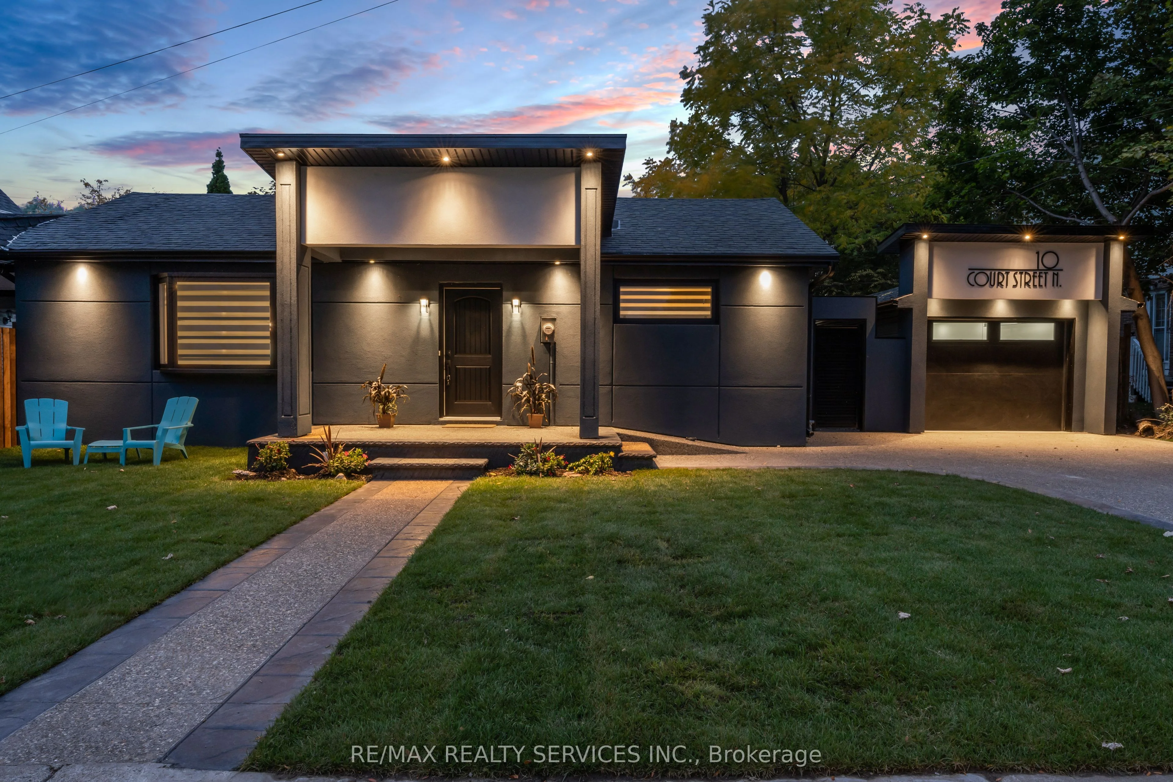10 Court Street, Milton, On L9t 2s1
