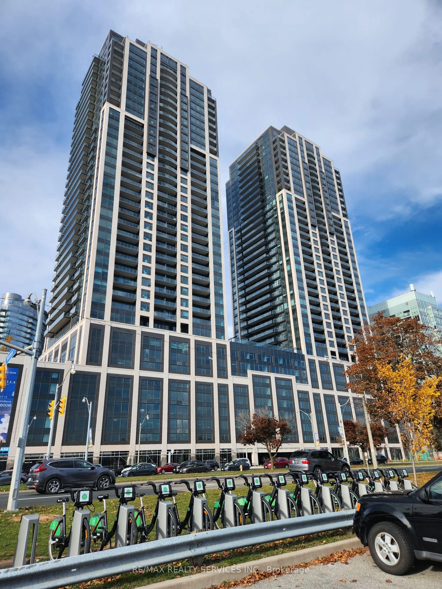 1926 Lakeshore Boulevard W 3211, Toronto W01, On M6s 1a1