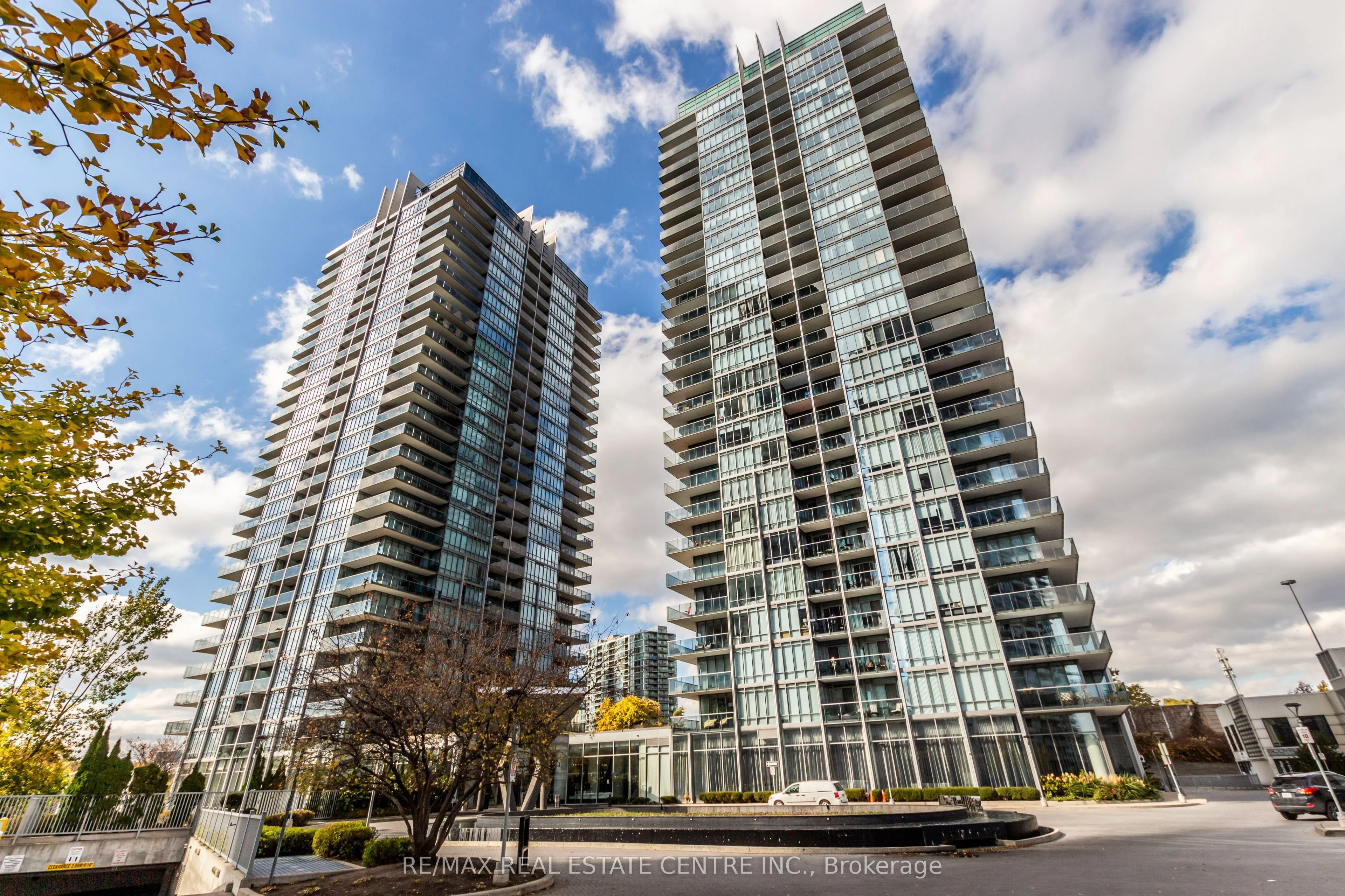 90 Parklawn Road 1712, Toronto W06, On M8y 0b6
