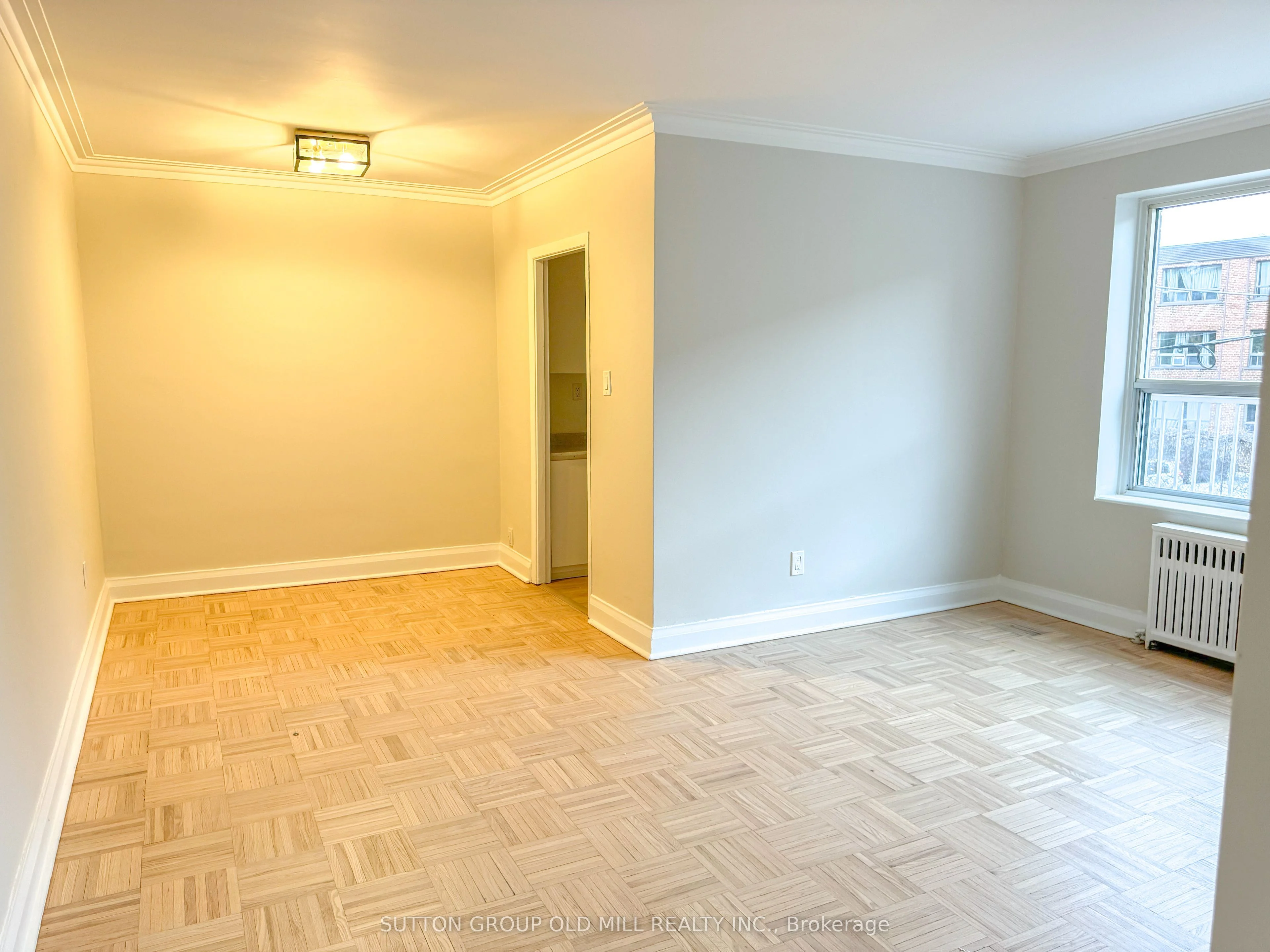 #105 309 The Kingsway, Toronto W08, On, M9a 3v3