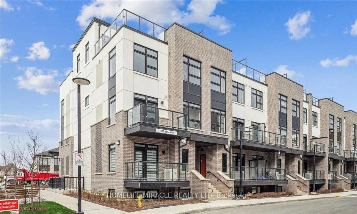 Att/Row/Townhouse in Milton