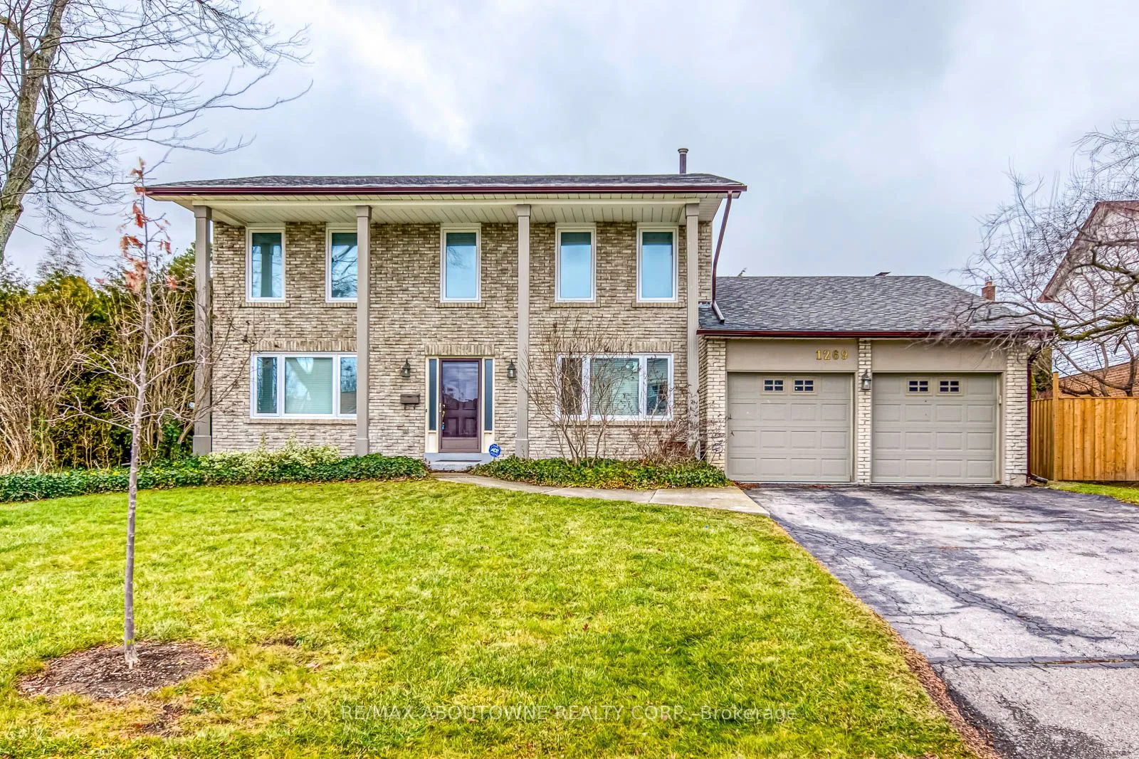 Detached in Burlington
