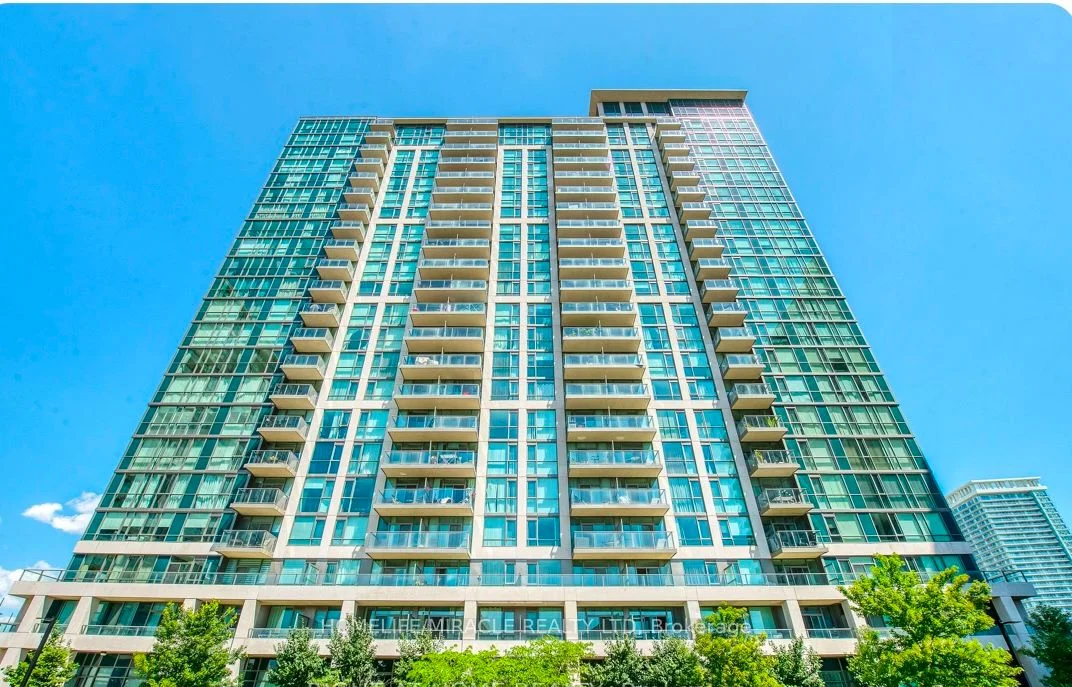Common Element Condo in Mississauga